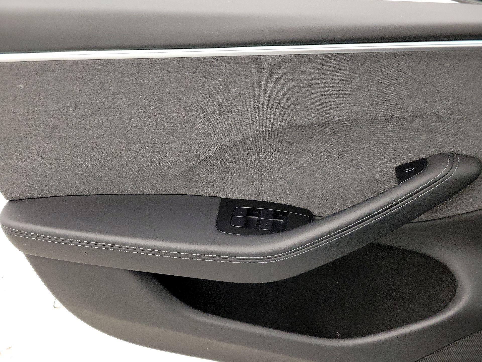 Thumbnail: 2024 Tesla Model 3 - 12