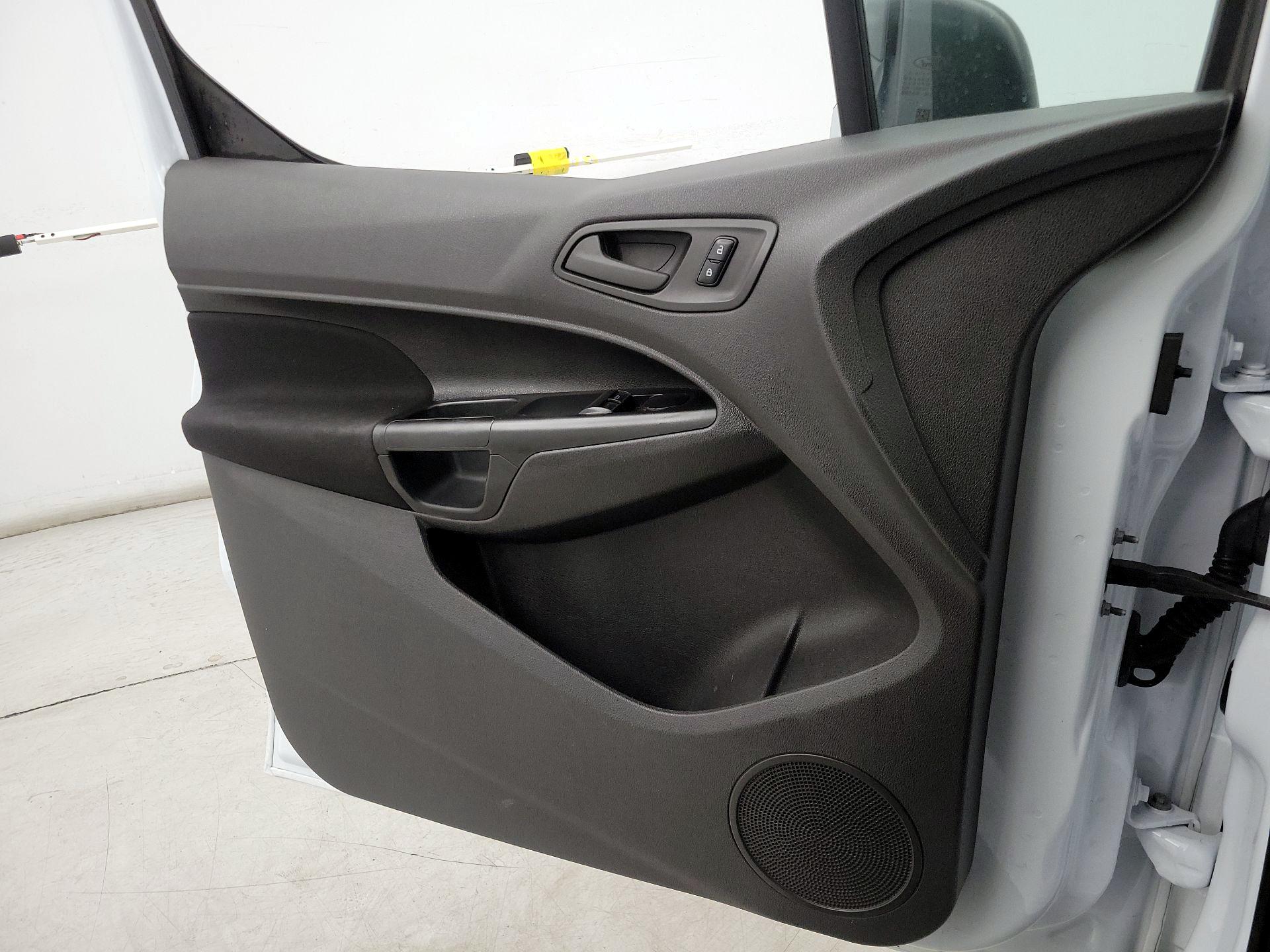 Thumbnail: 2018 Ford Transit Series - 12