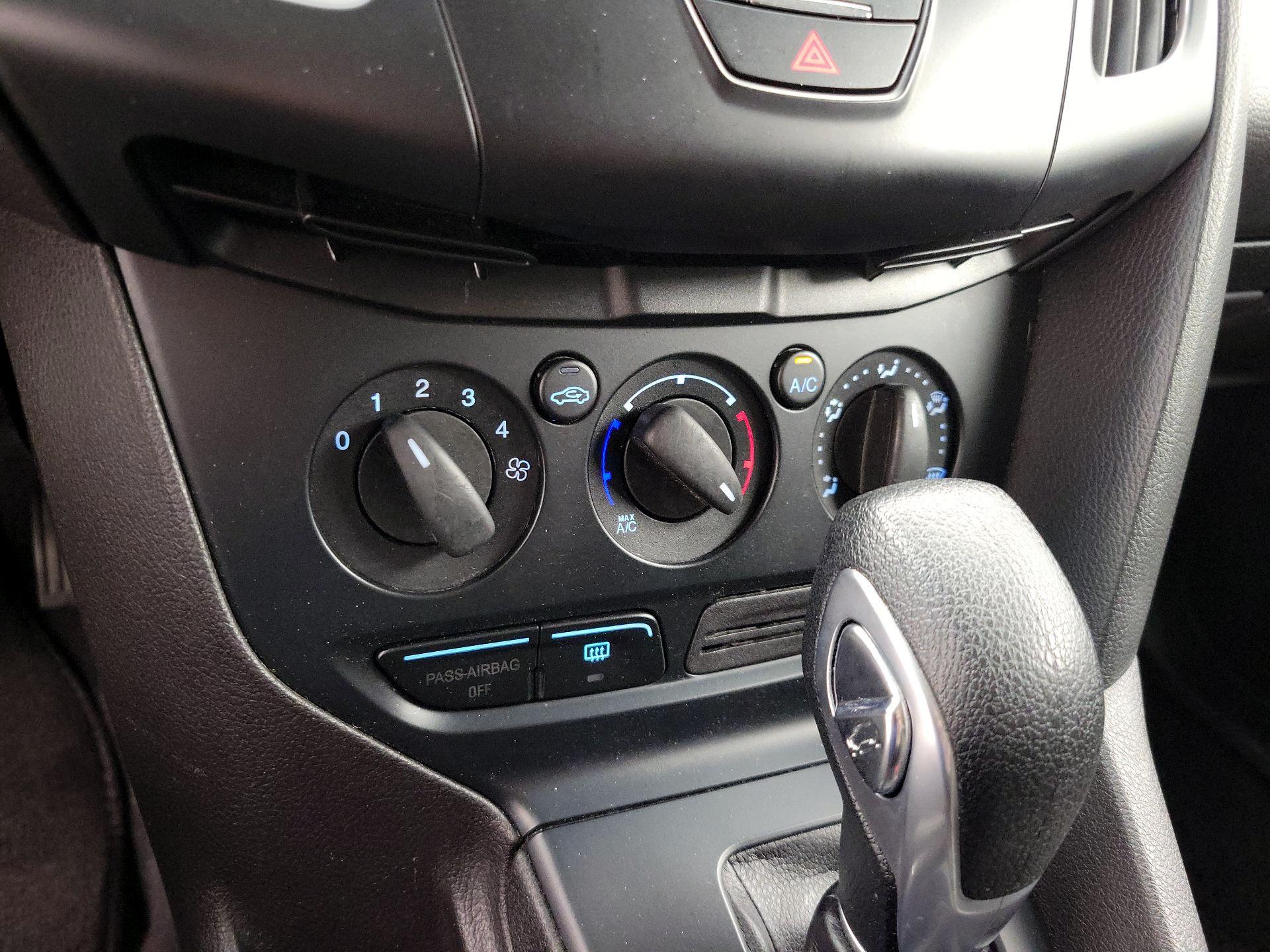 Thumbnail: 2014 Ford Focus - 15