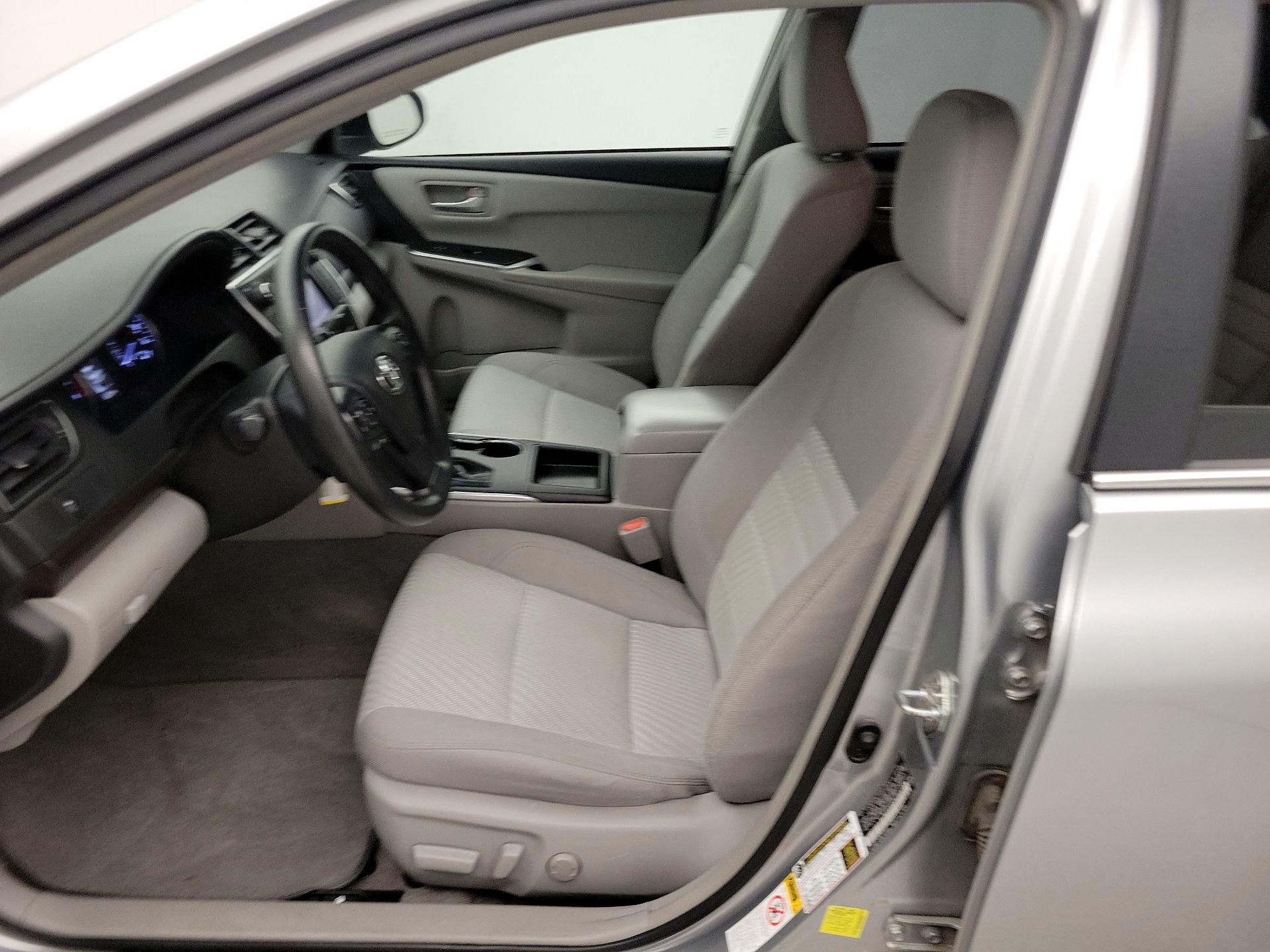 Thumbnail: 2017 Toyota Camry - 11