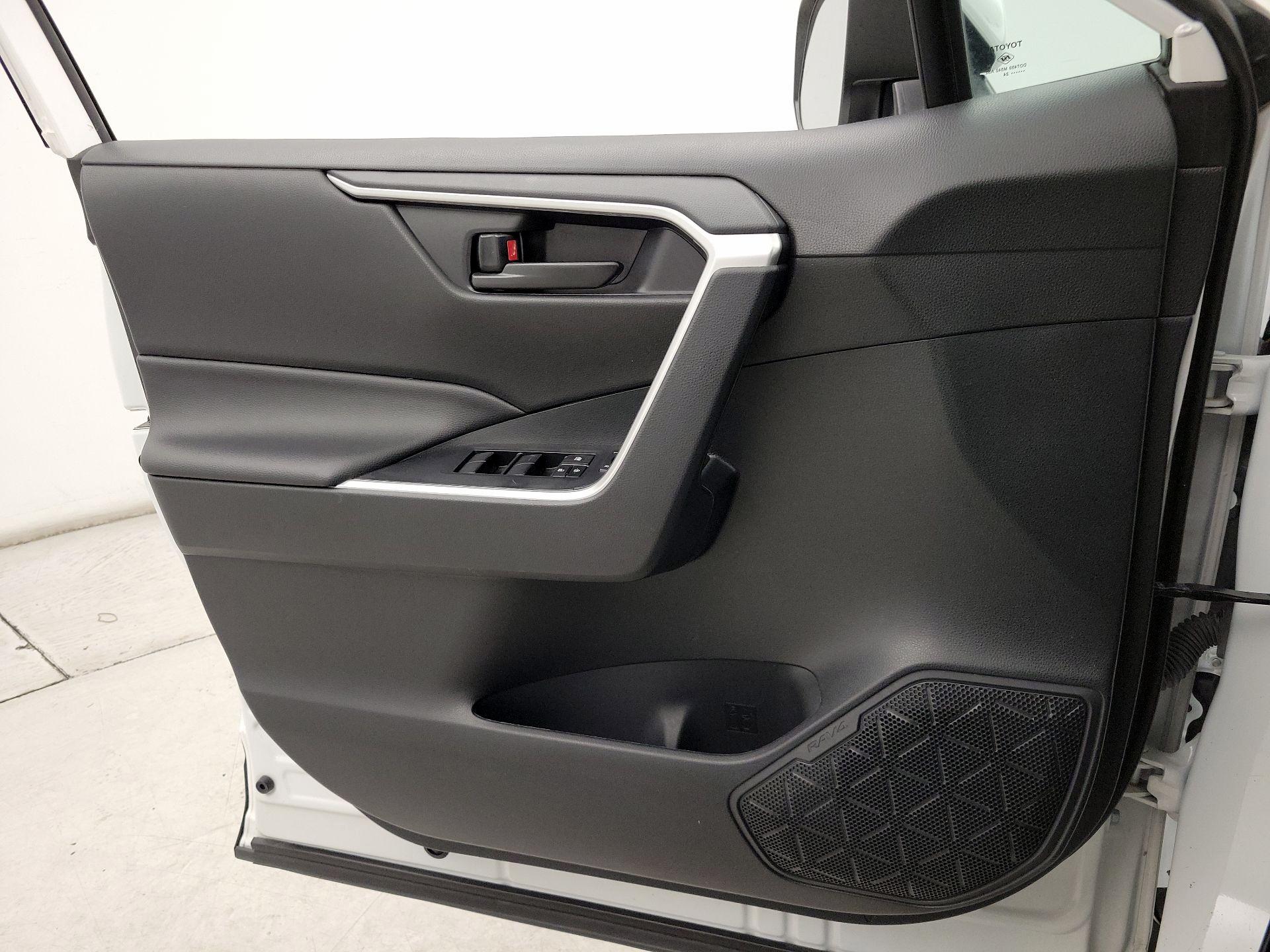 Thumbnail: 2024 Toyota RAV4 - 12