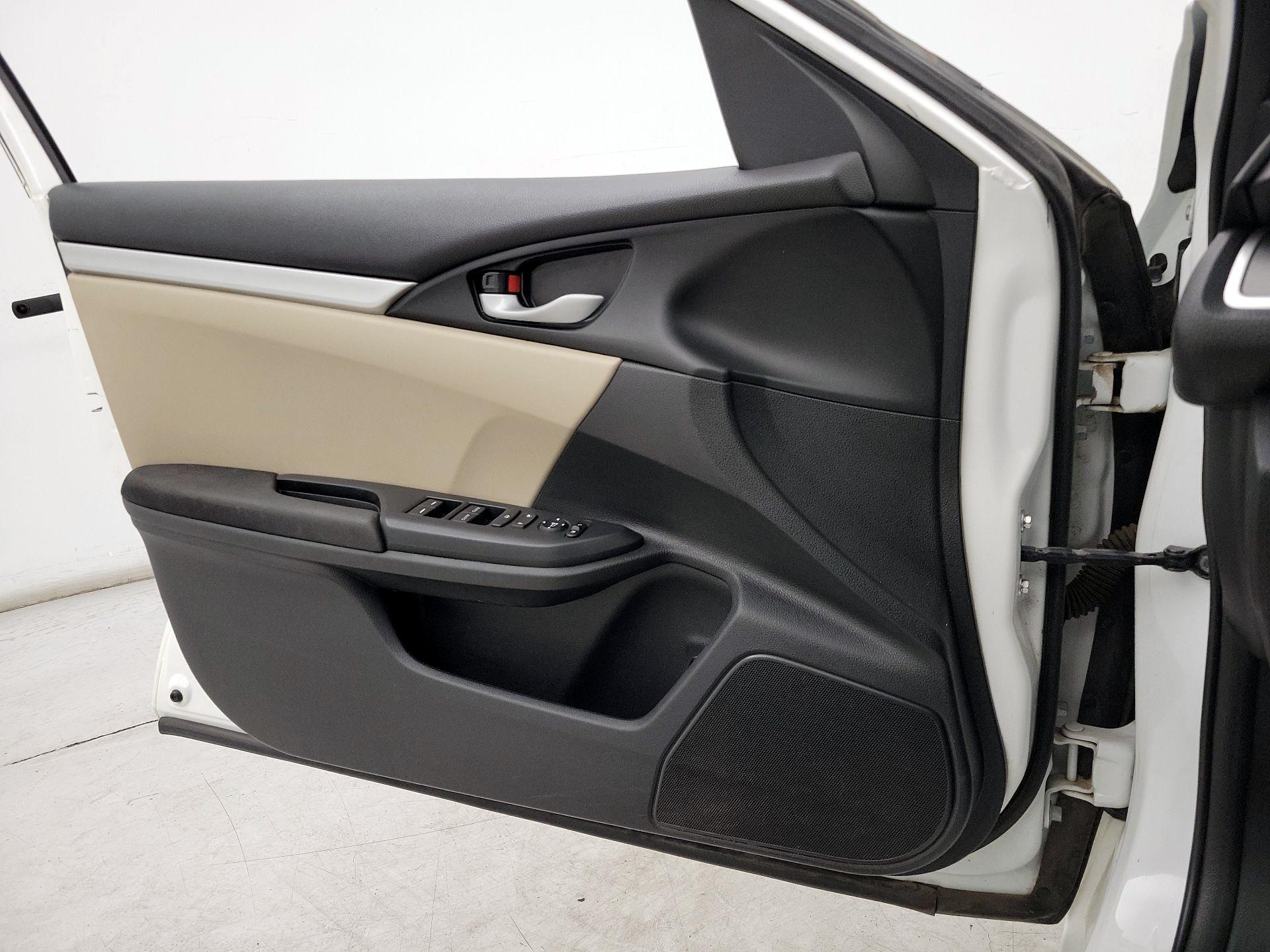 Thumbnail: 2018 Honda Civic - 12