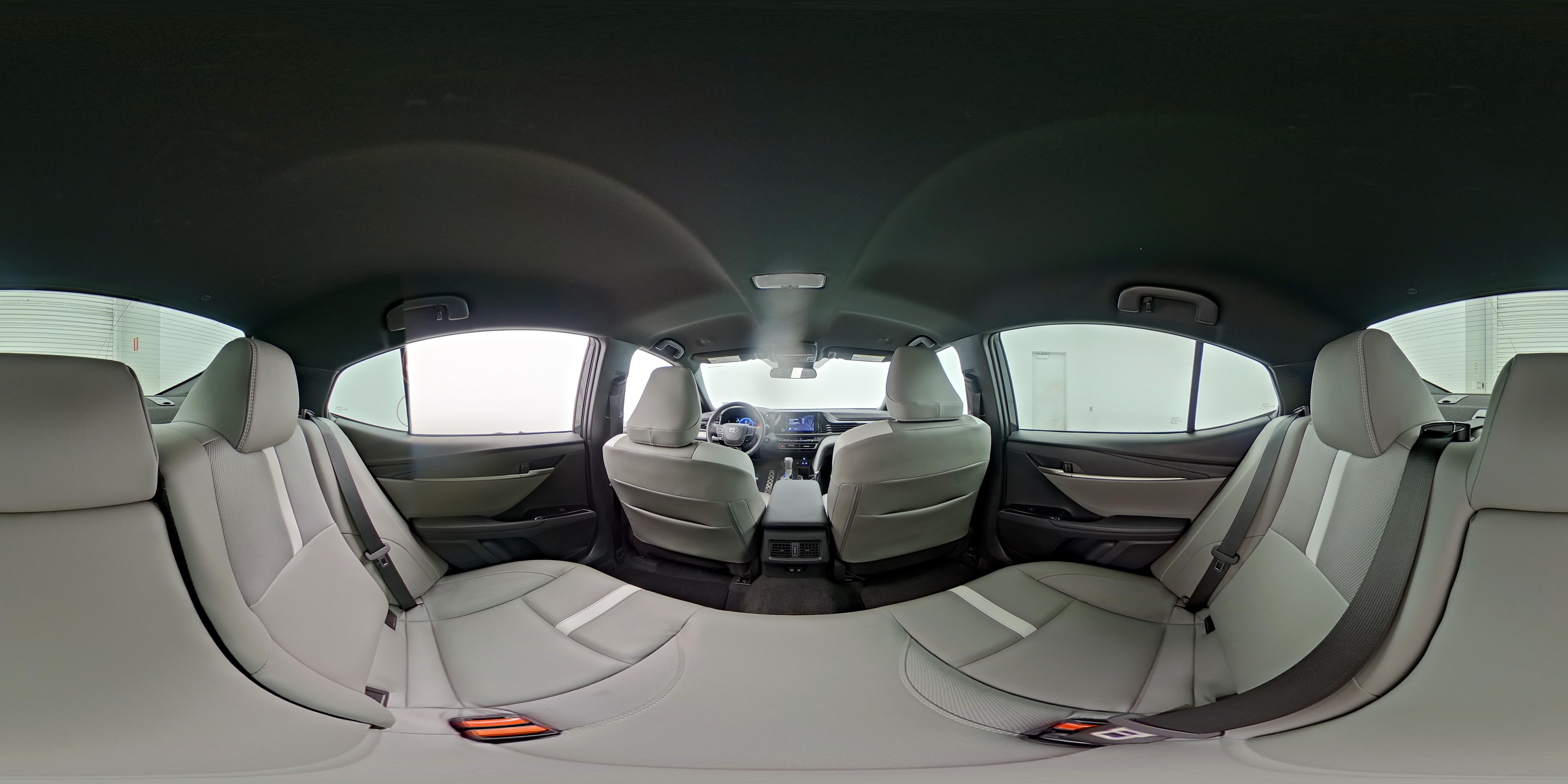 2026 Toyota Camry SE - Photo 25