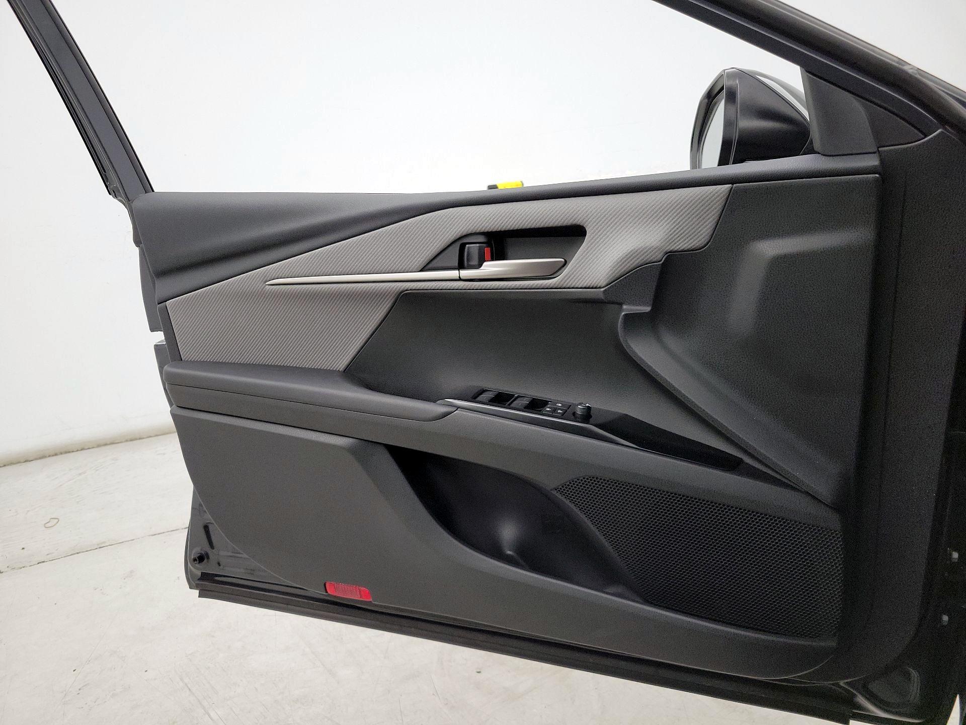 Thumbnail: 2026 Toyota Camry - 12