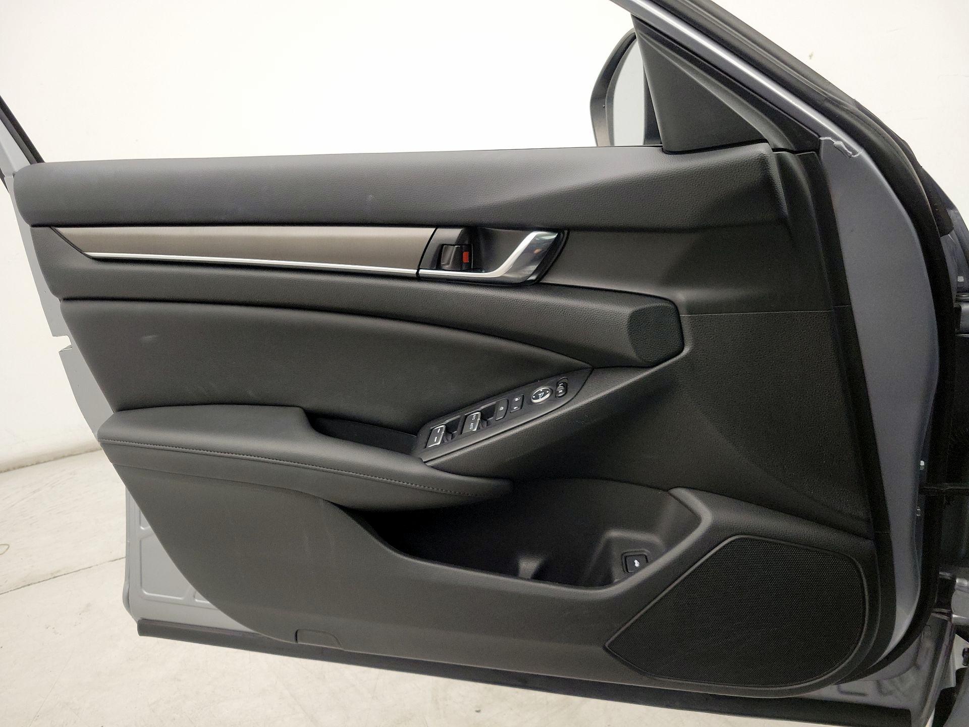 Thumbnail: 2019 Honda Accord - 12