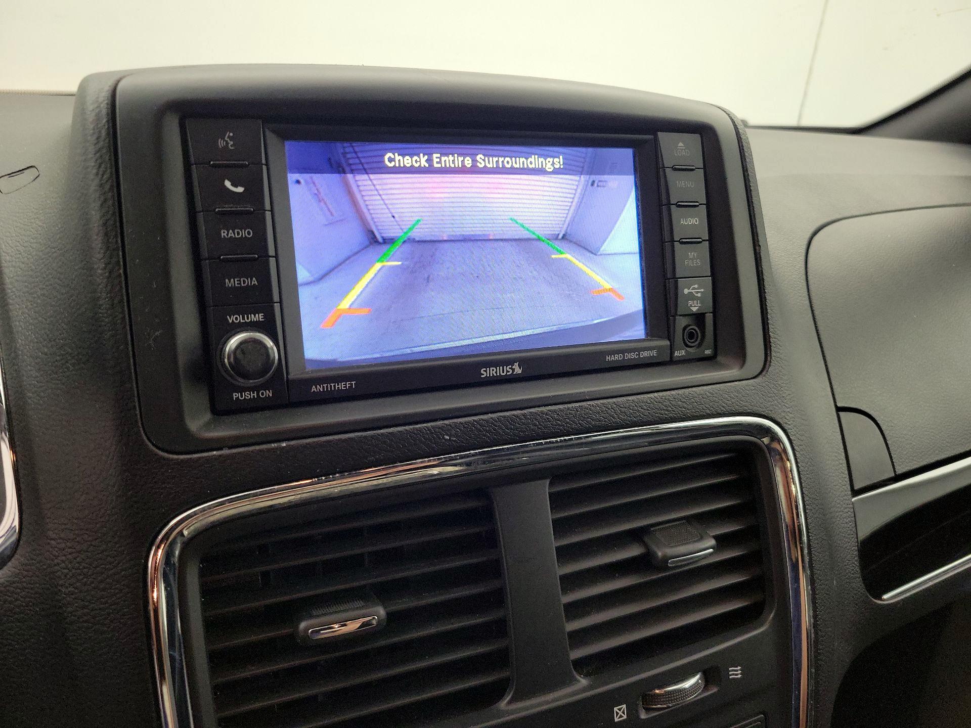 Thumbnail: 2019 Dodge Grand Caravan - 14