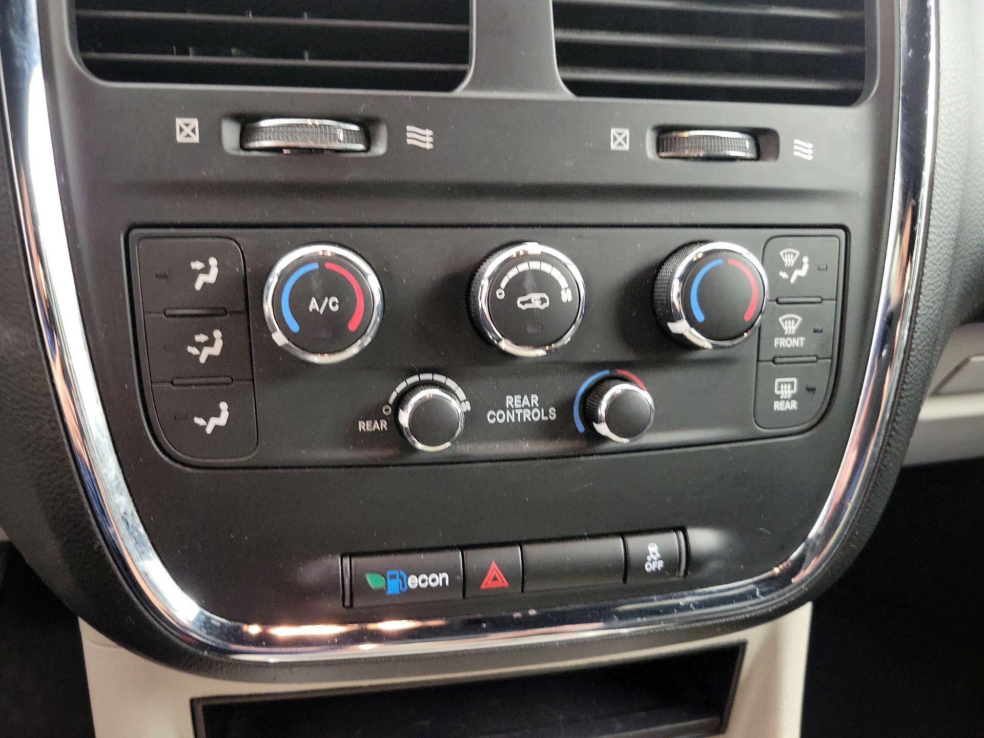 Thumbnail: 2019 Dodge Grand Caravan - 16