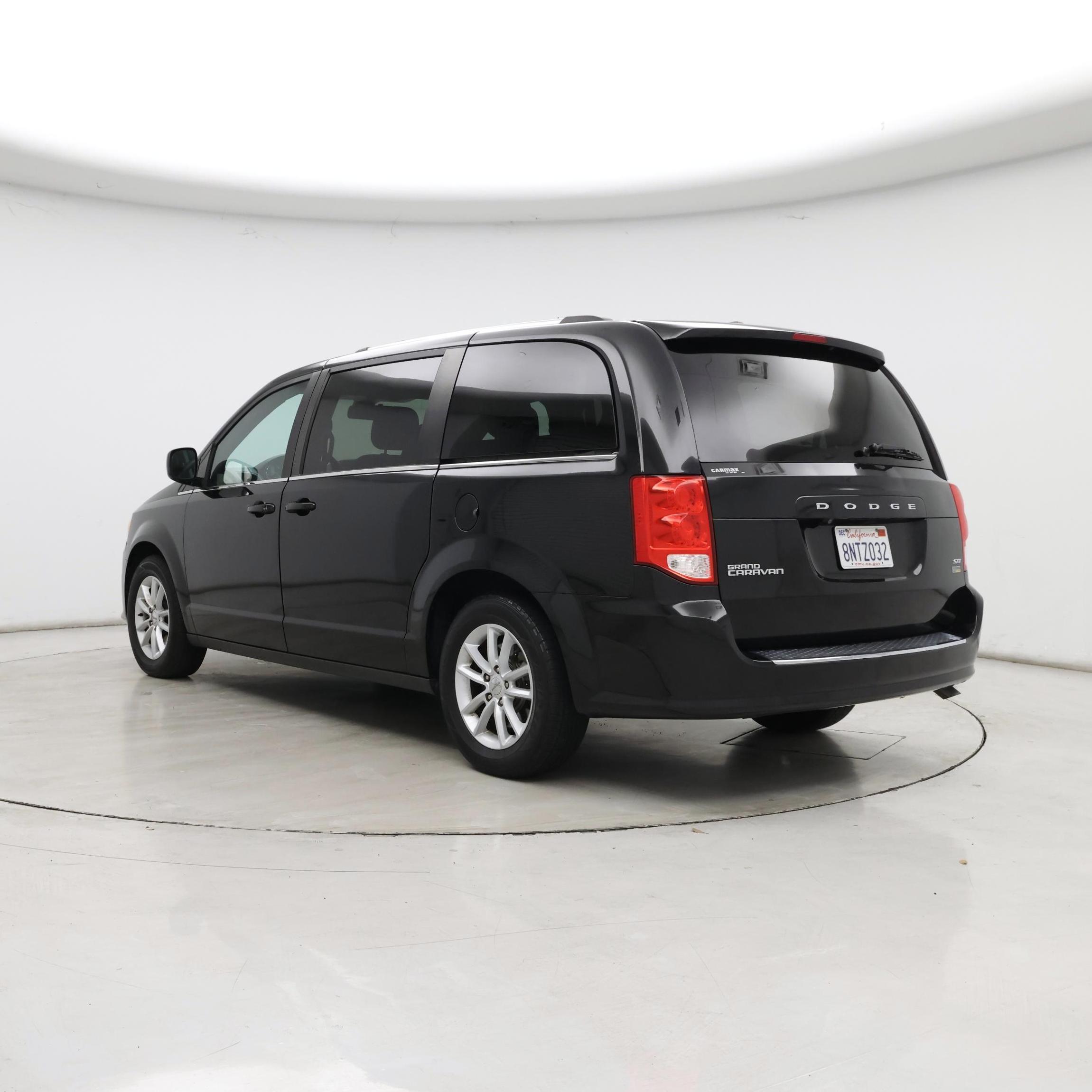 Thumbnail: 2019 Dodge Grand Caravan - 2