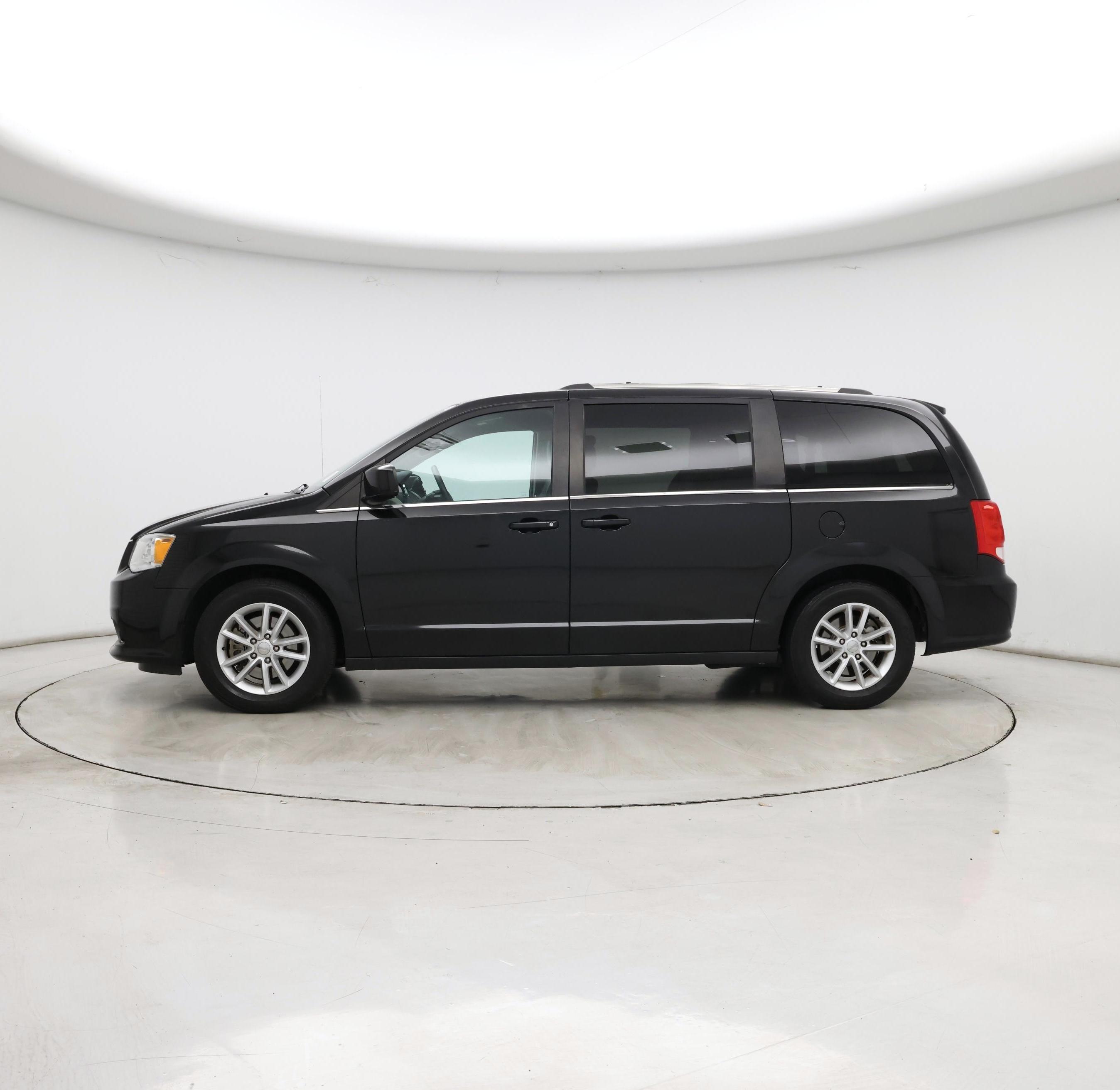 Thumbnail: 2019 Dodge Grand Caravan - 3