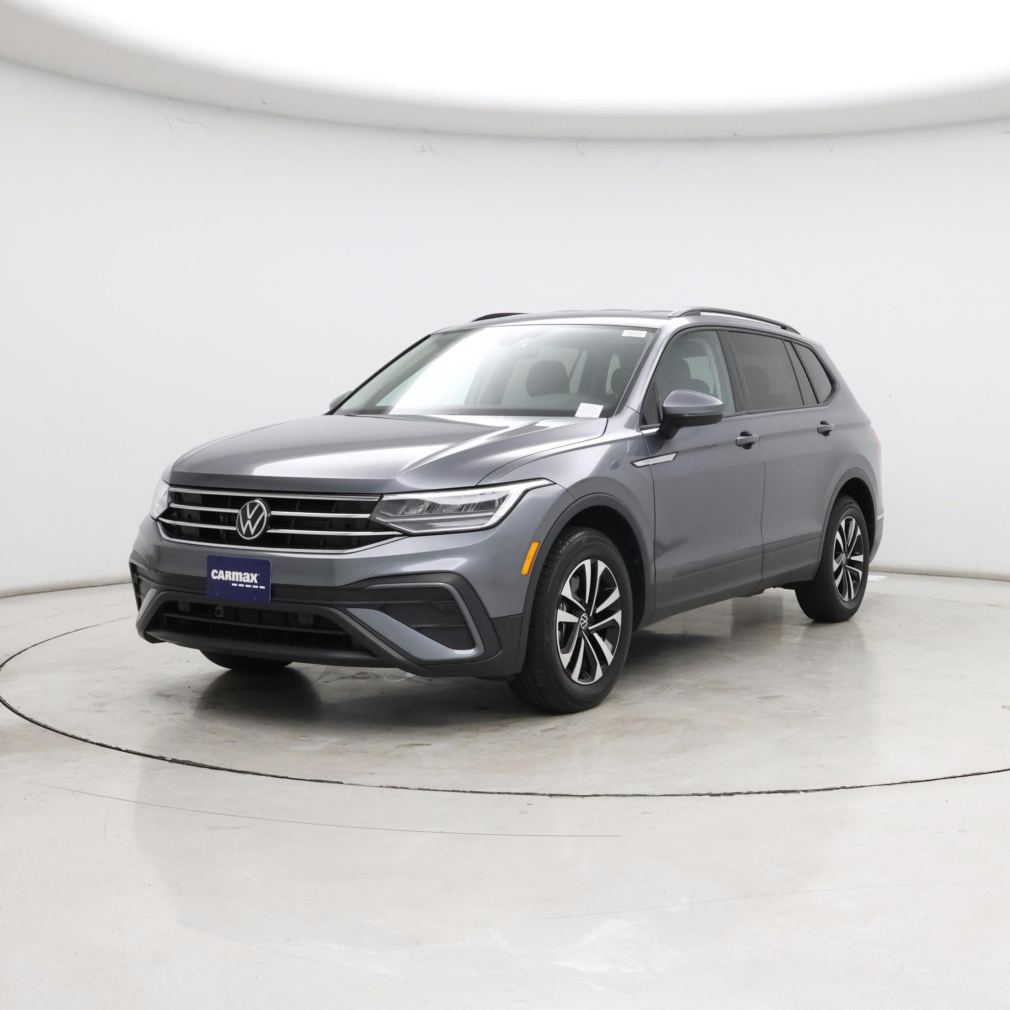 Thumbnail: 2023 Volkswagen Tiguan - 4