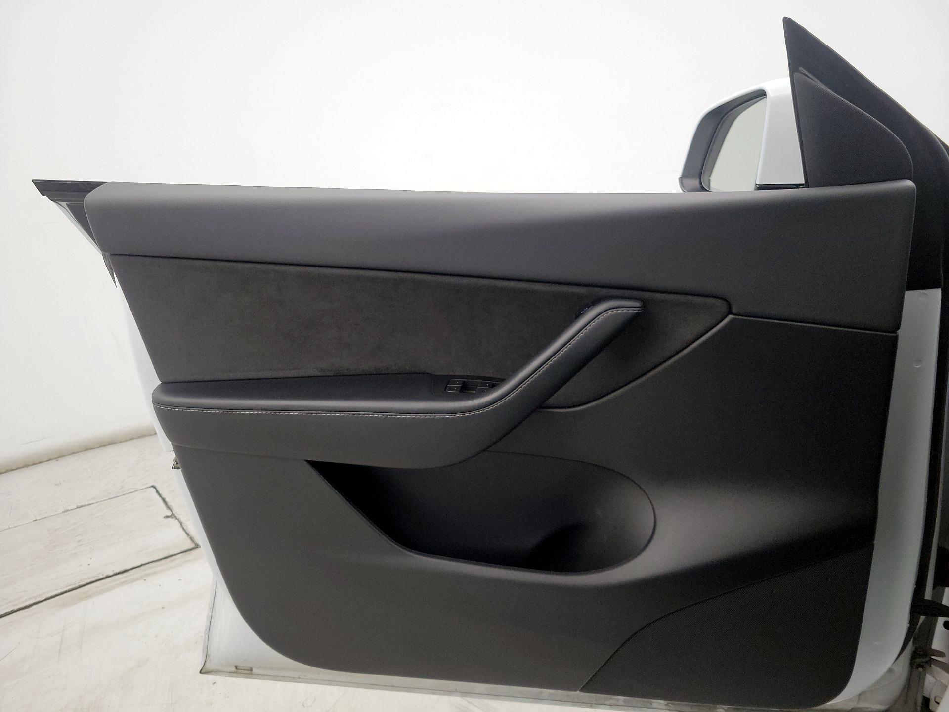 Thumbnail: 2022 Tesla Model Y - 12