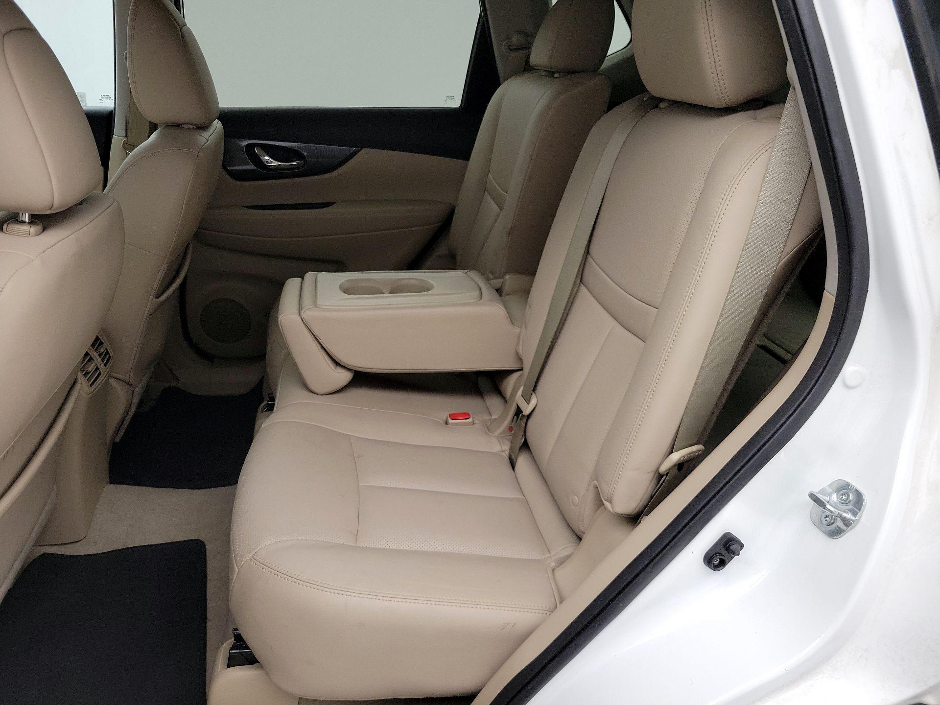 Thumbnail: 2015 Nissan Rogue - 20