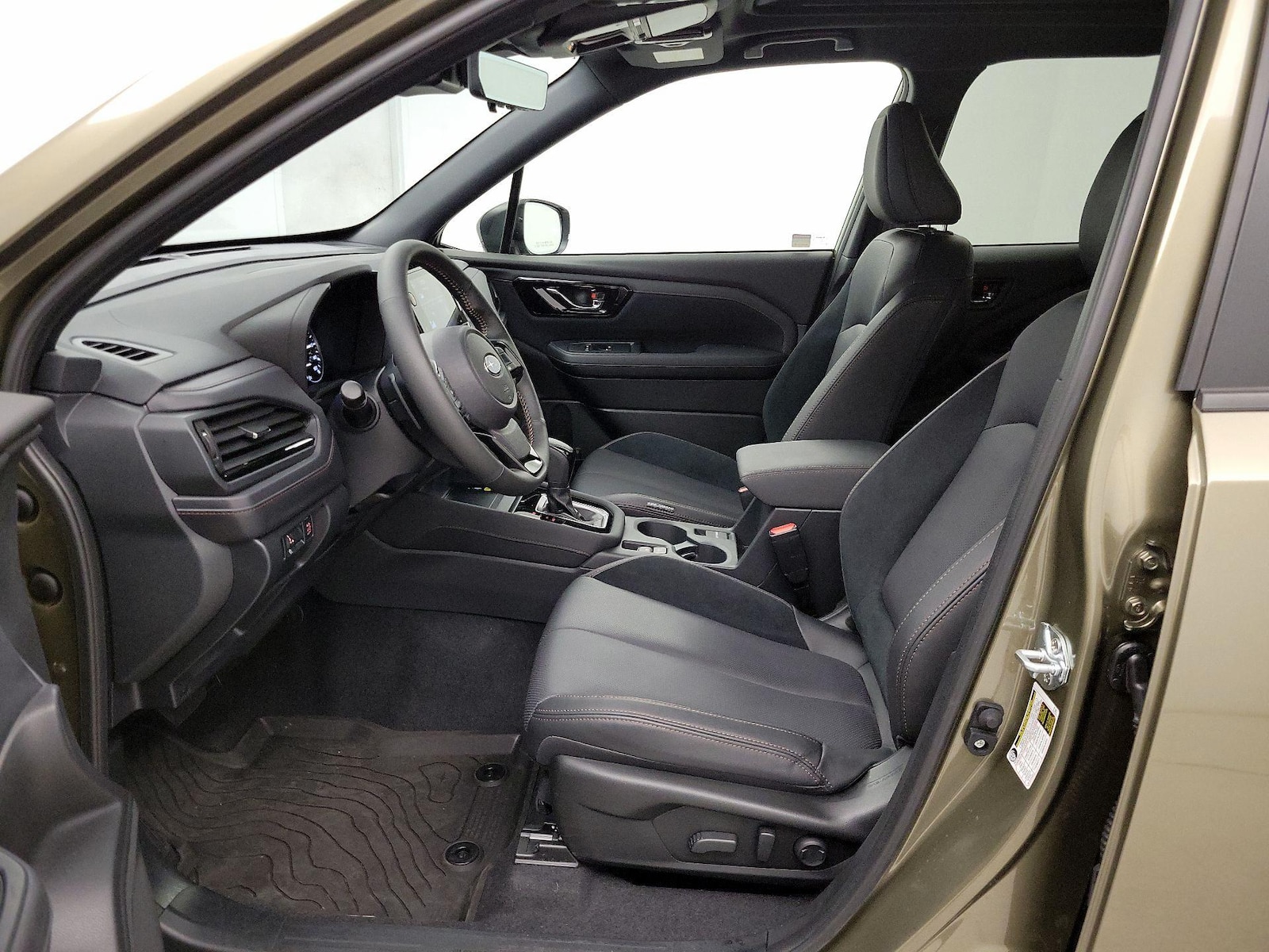 2025 Subaru Forester Touring - Photo 12