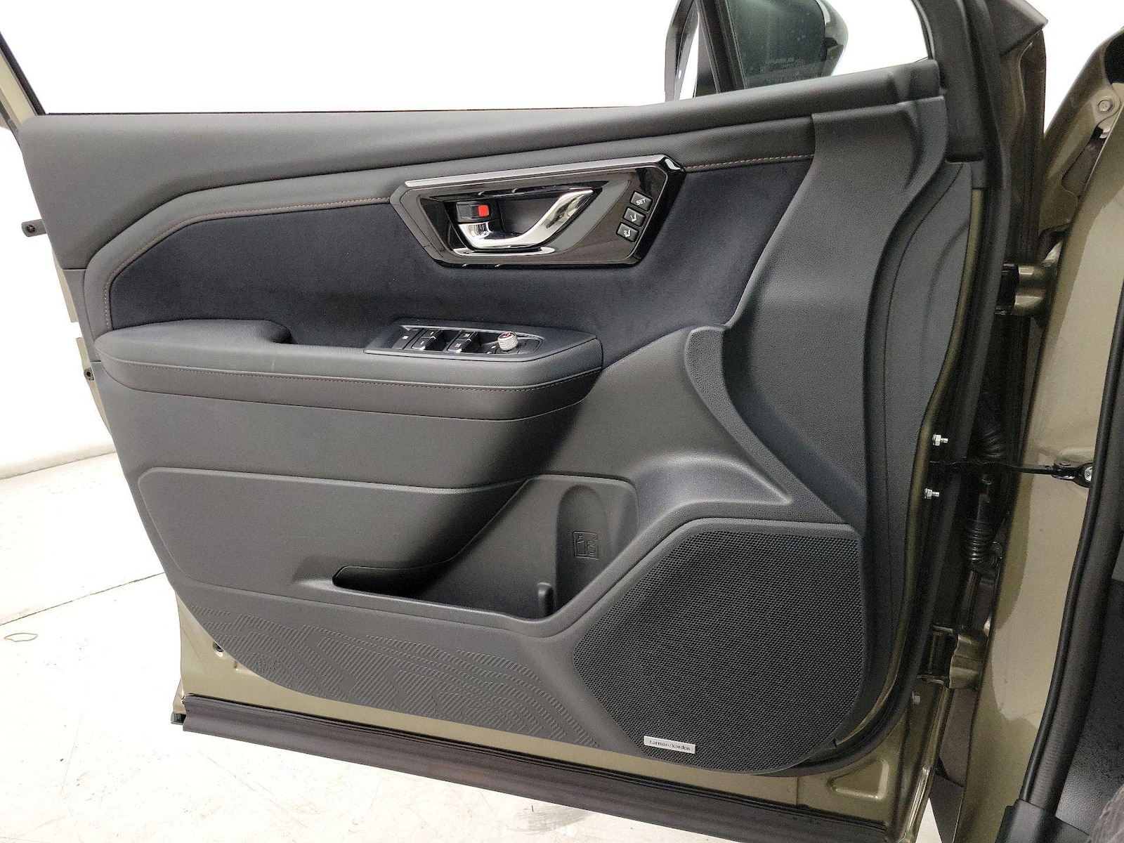 2025 Subaru Forester Touring - Photo 13