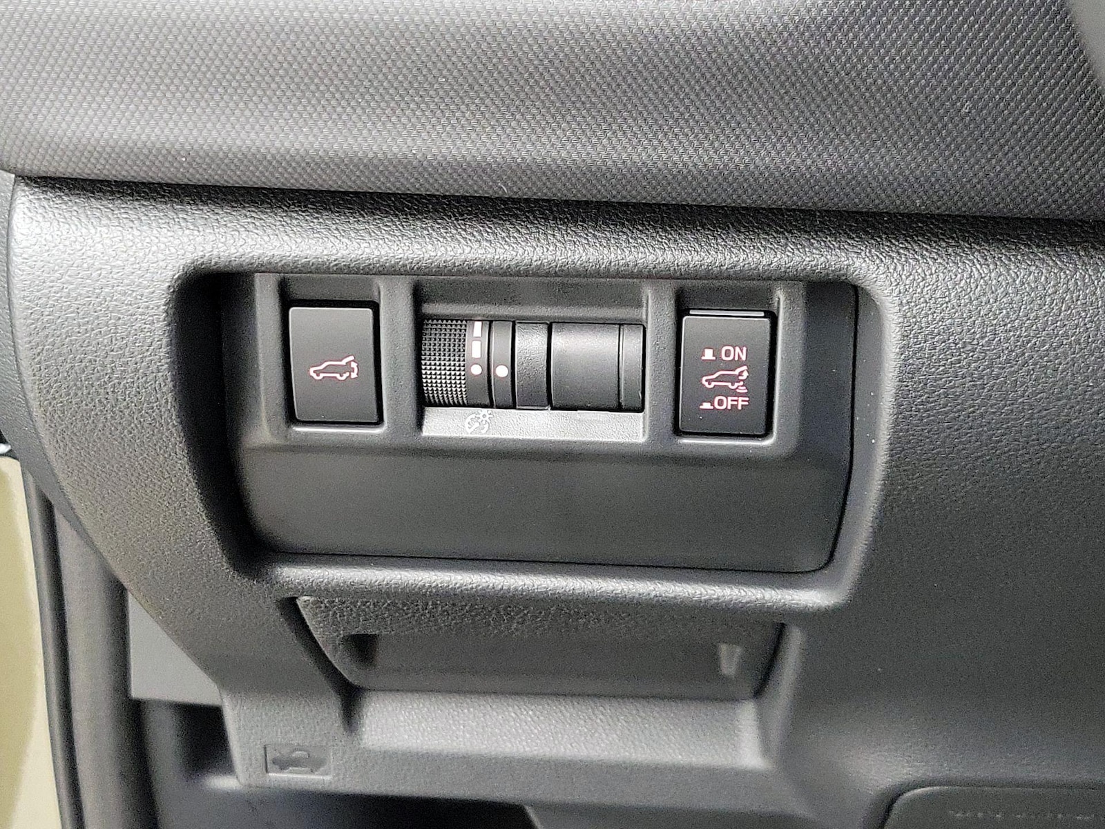 2025 Subaru Forester Touring - Photo 14