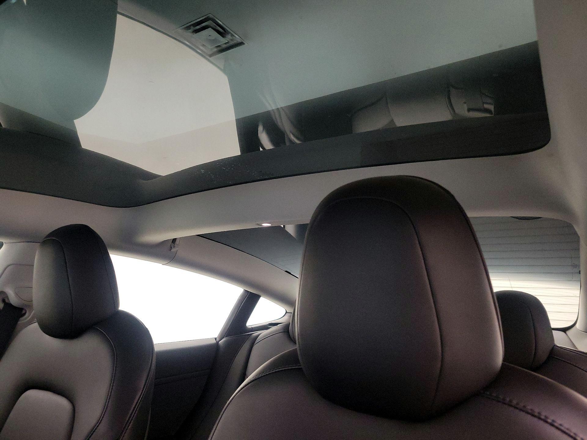Thumbnail: 2023 Tesla Model 3 - 18