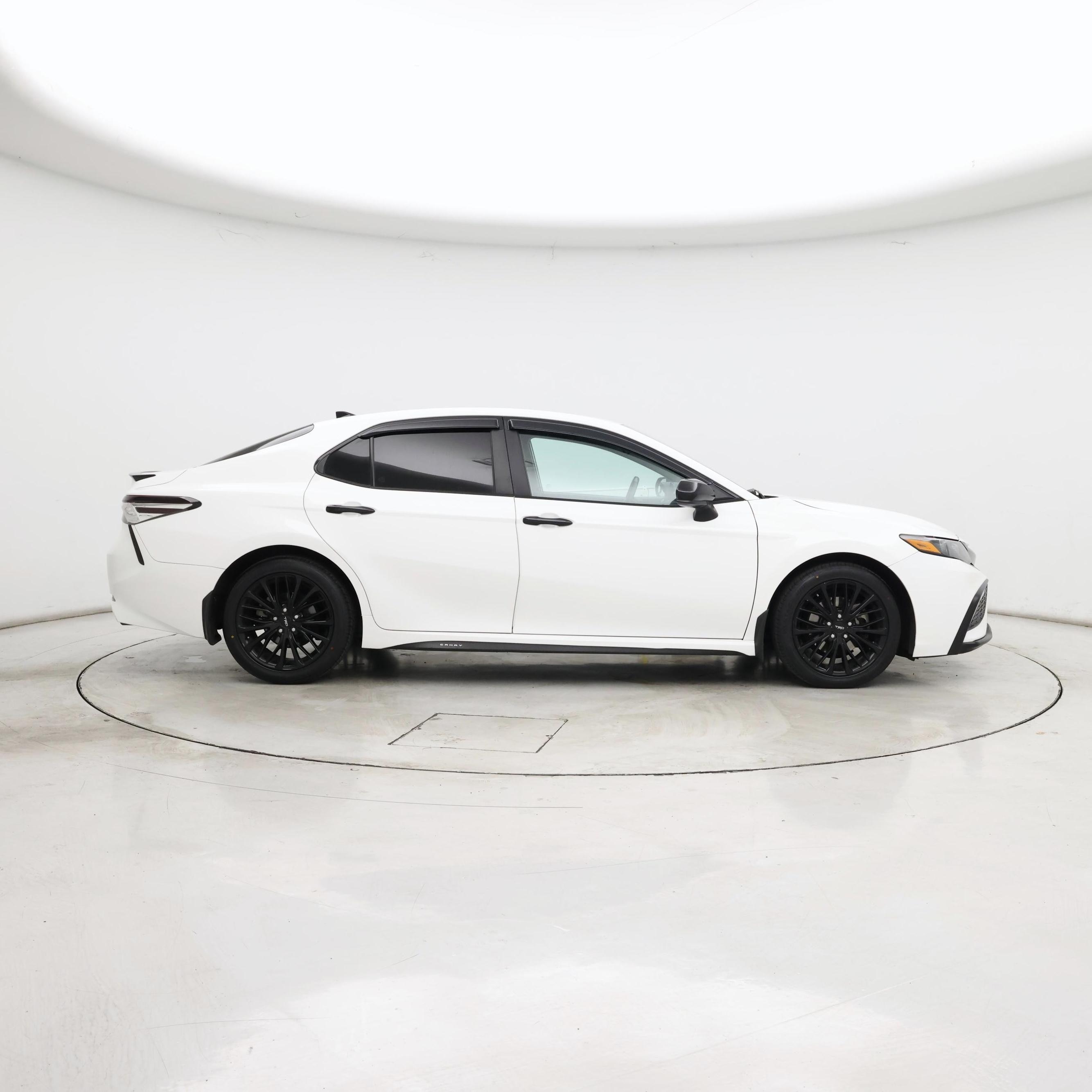 Thumbnail: 2021 Toyota Camry - 7