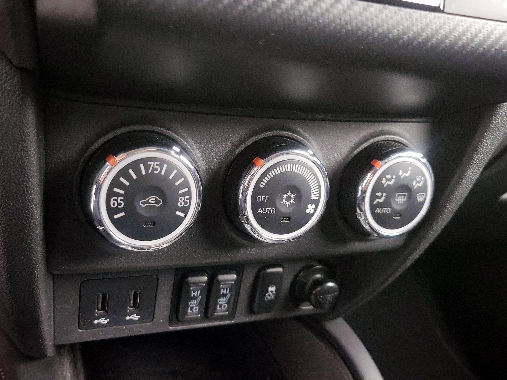 Thumbnail: 2019 Mitsubishi Outlander Sport - 16