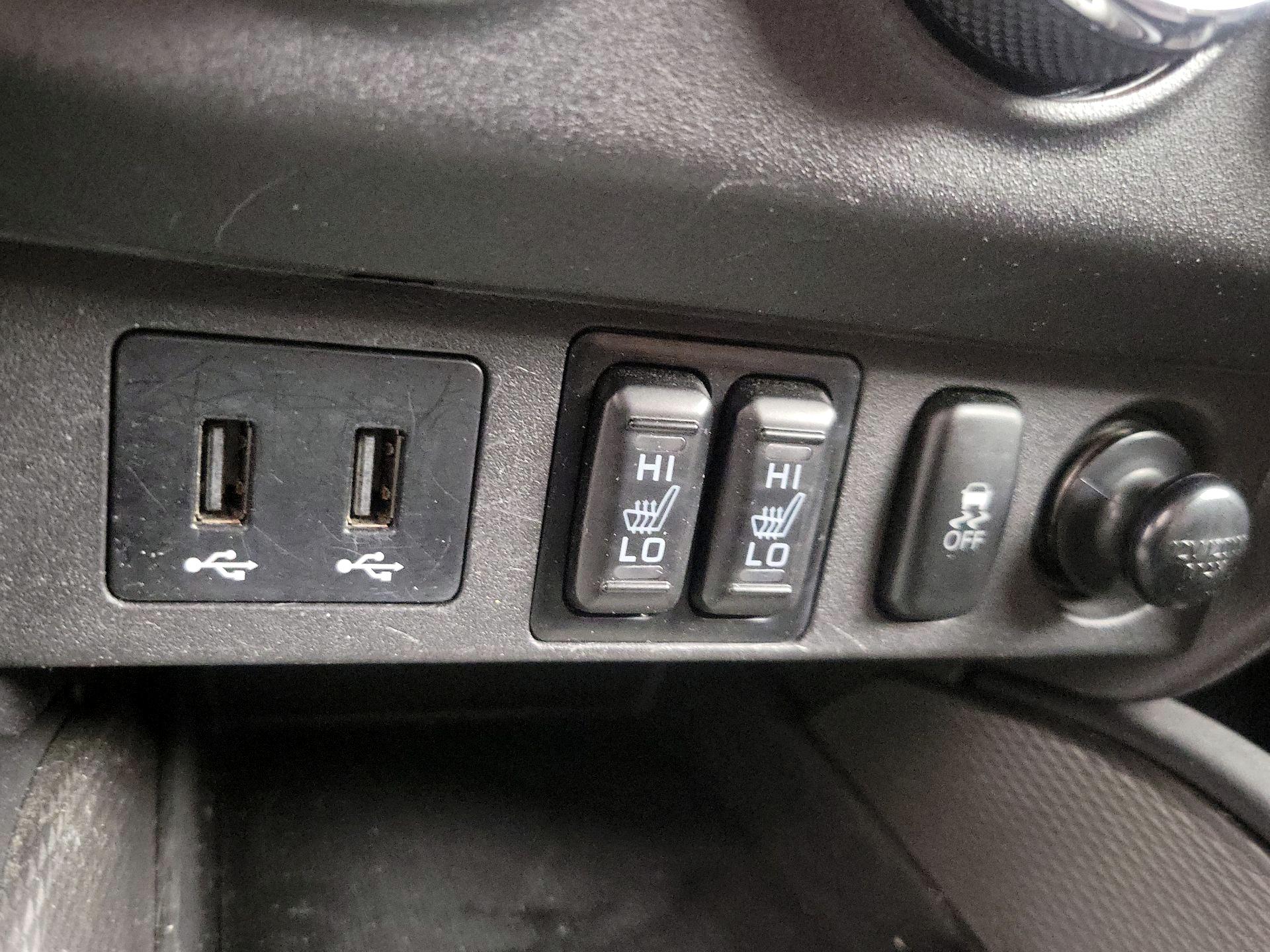 Thumbnail: 2019 Mitsubishi Outlander Sport - 18