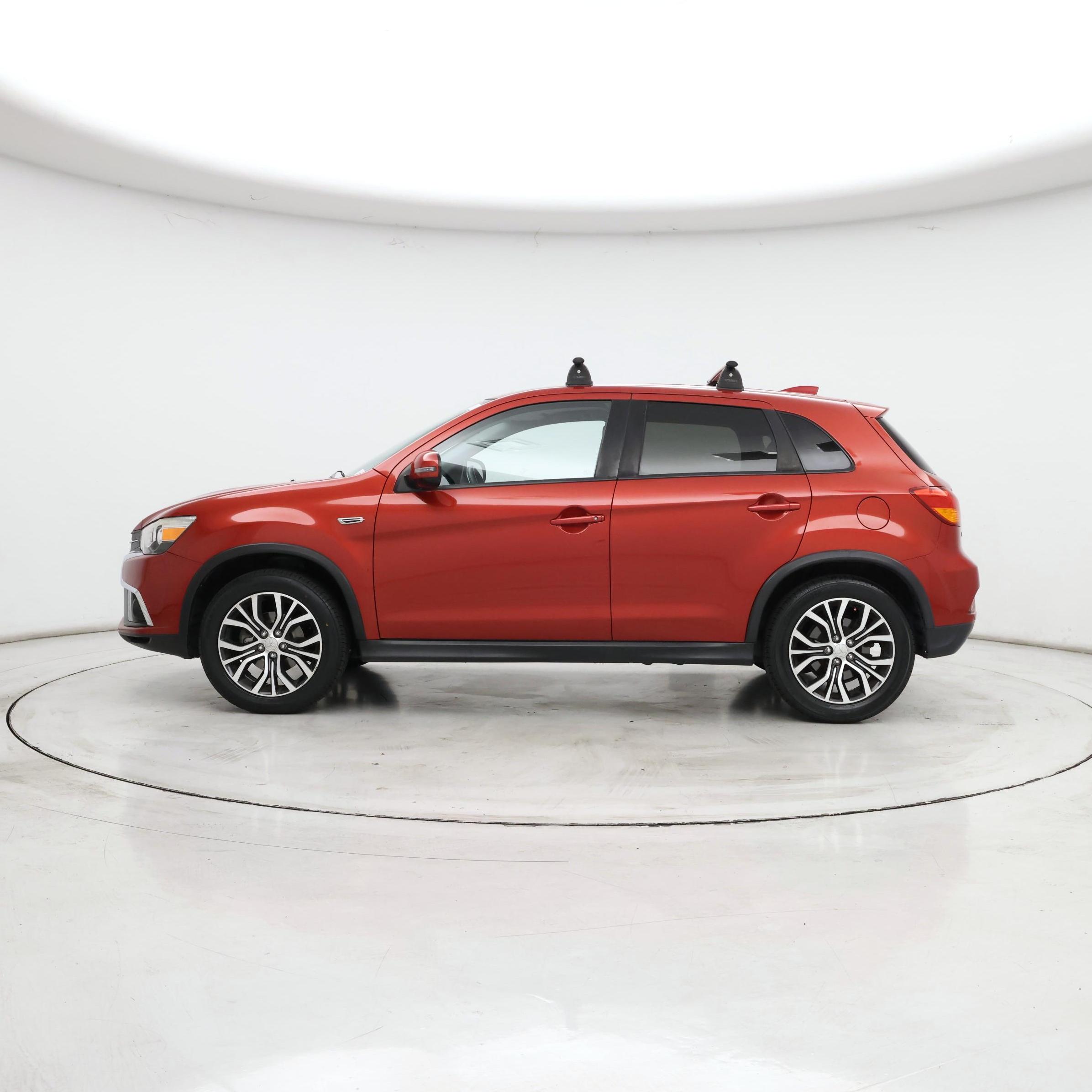 Thumbnail: 2019 Mitsubishi Outlander Sport - 3