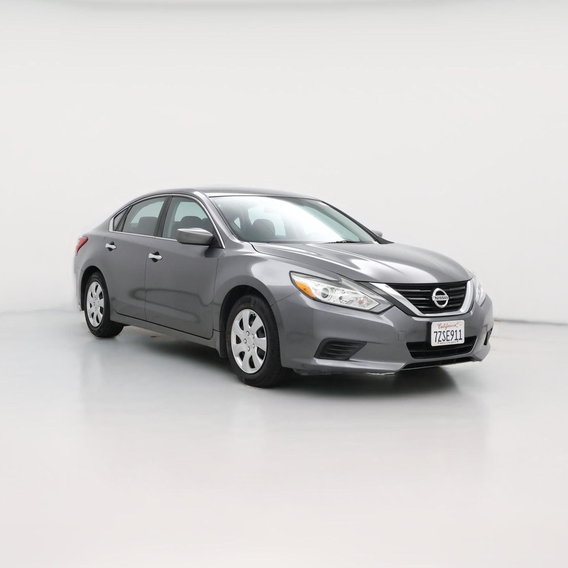 Thumbnail: 2017 Nissan Altima - 1