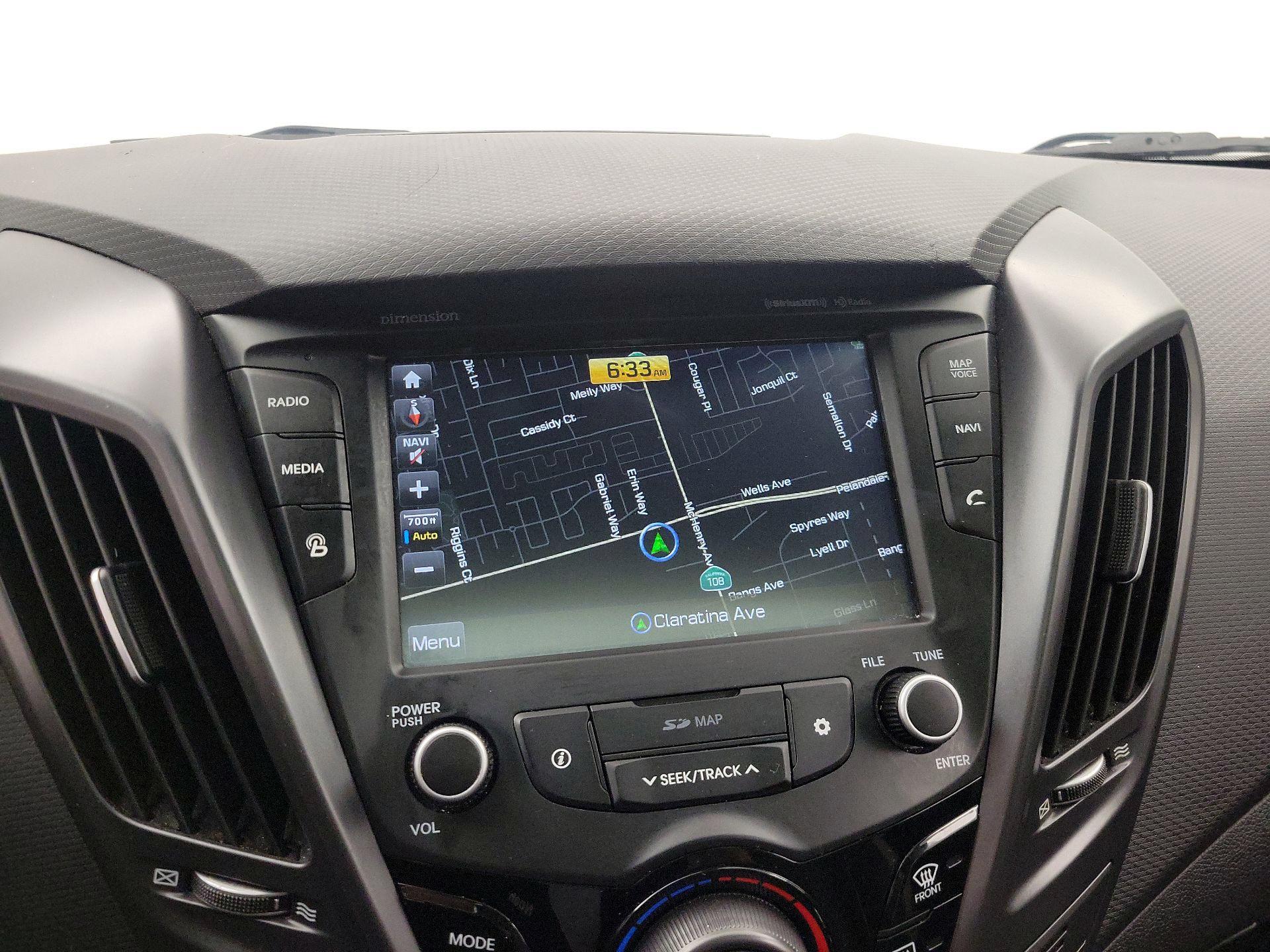 Thumbnail: 2016 Hyundai Veloster - 14