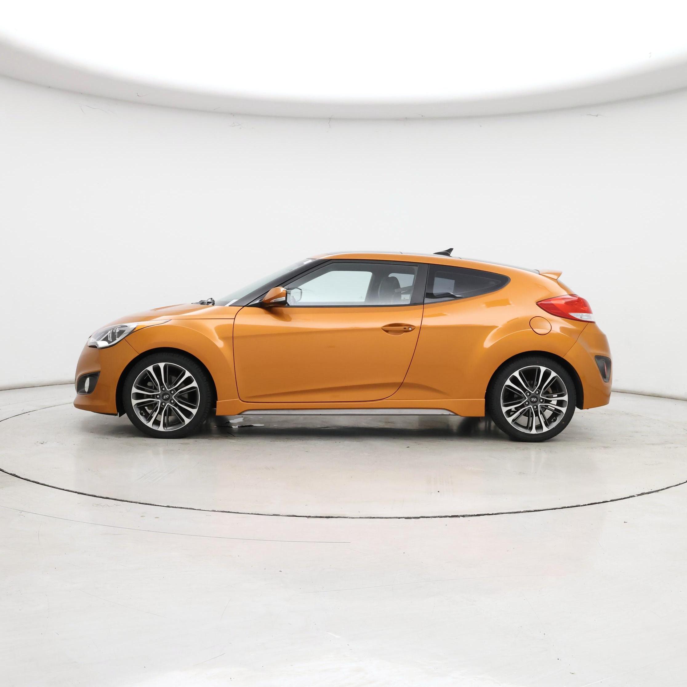 Thumbnail: 2016 Hyundai Veloster - 3