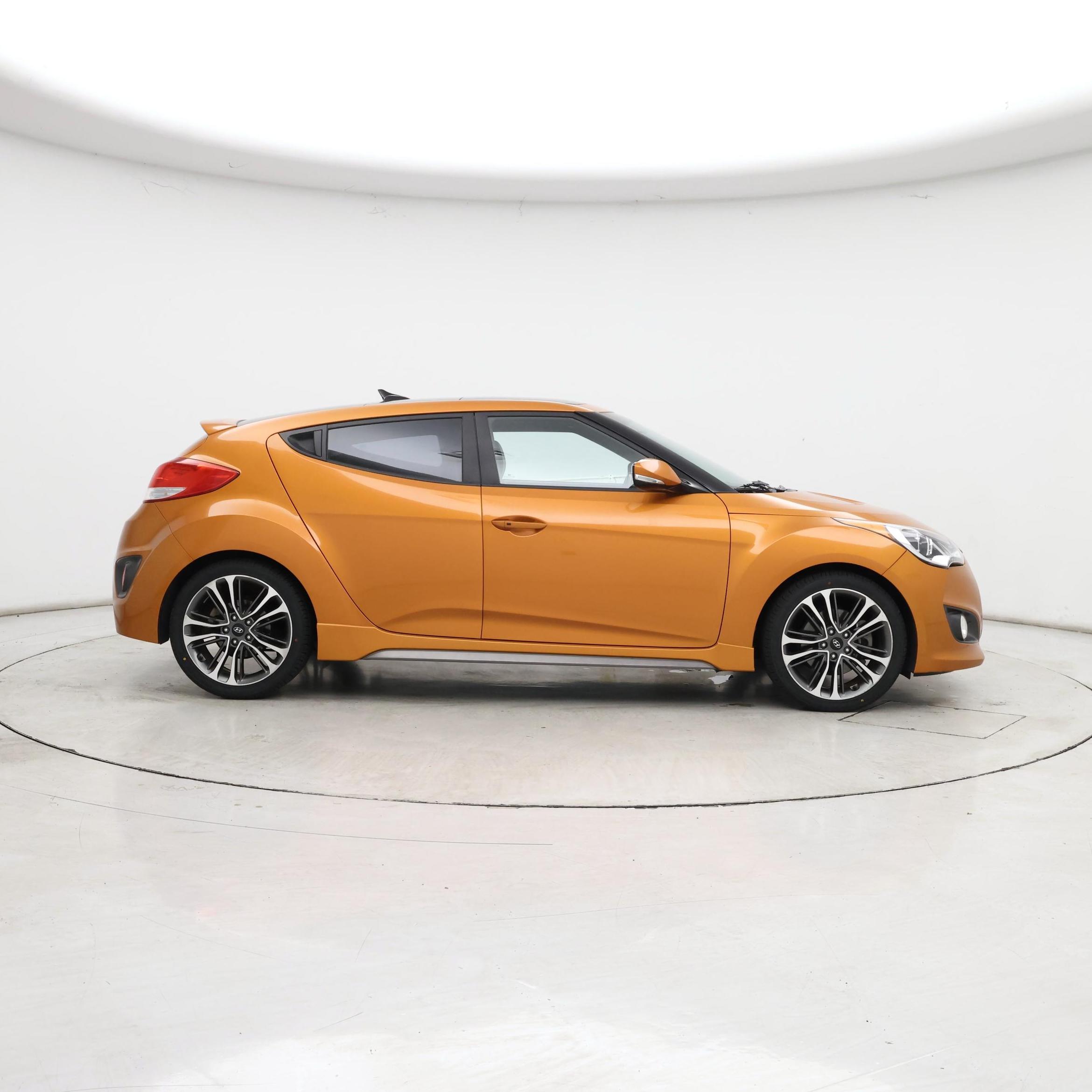 Thumbnail: 2016 Hyundai Veloster - 7