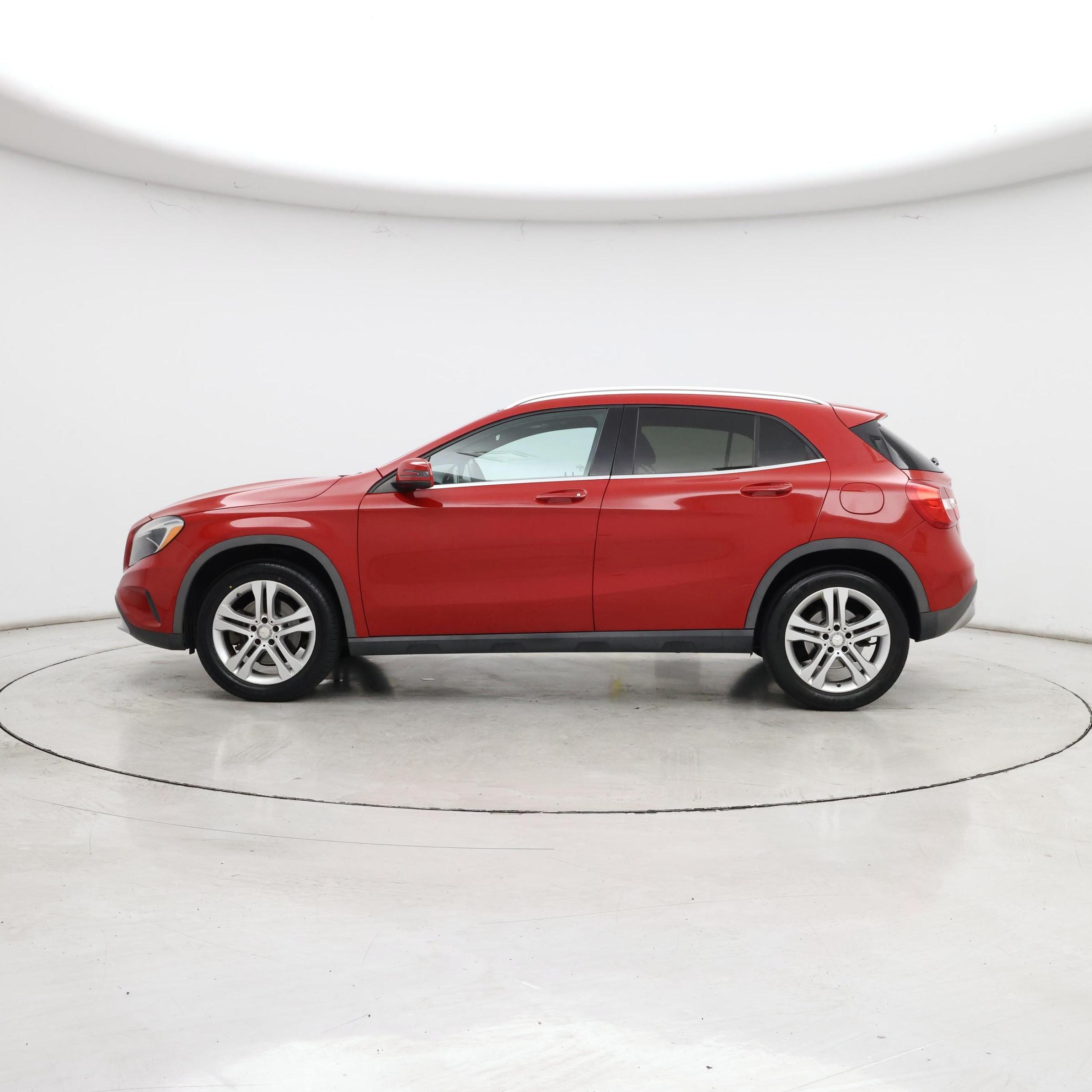 Thumbnail: 2017 Mercedes-Benz GLA - 3