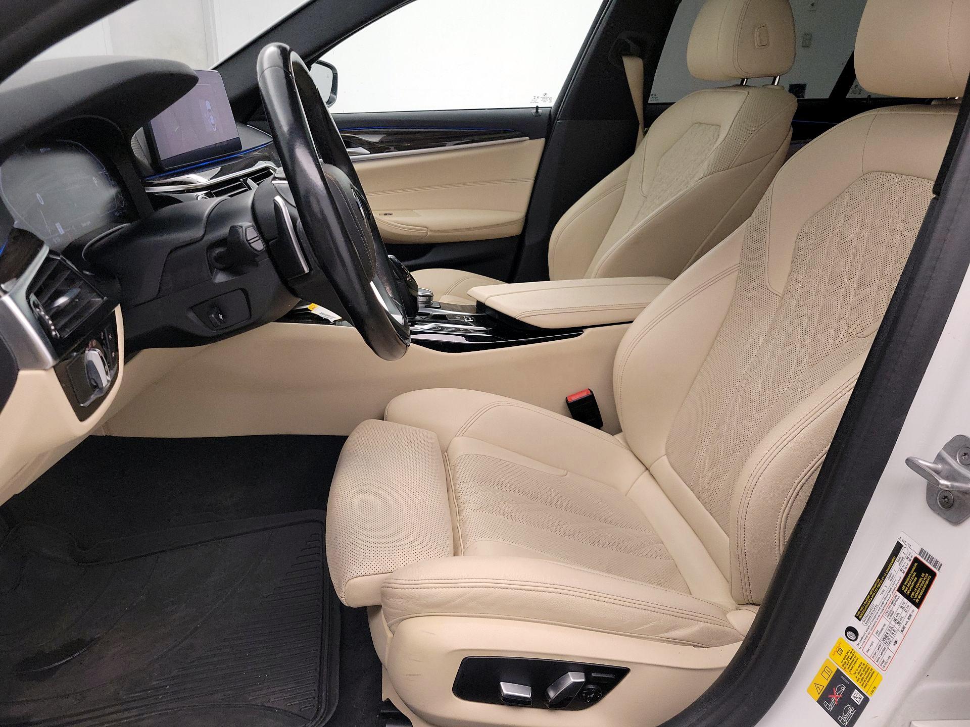 Thumbnail: 2021 BMW 5 Series - 11