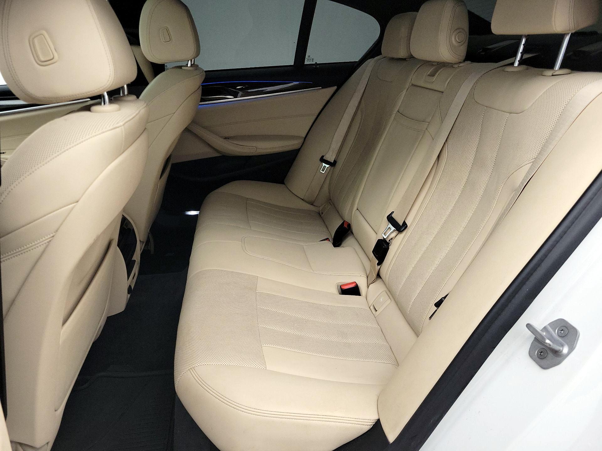 Thumbnail: 2021 BMW 5 Series - 19