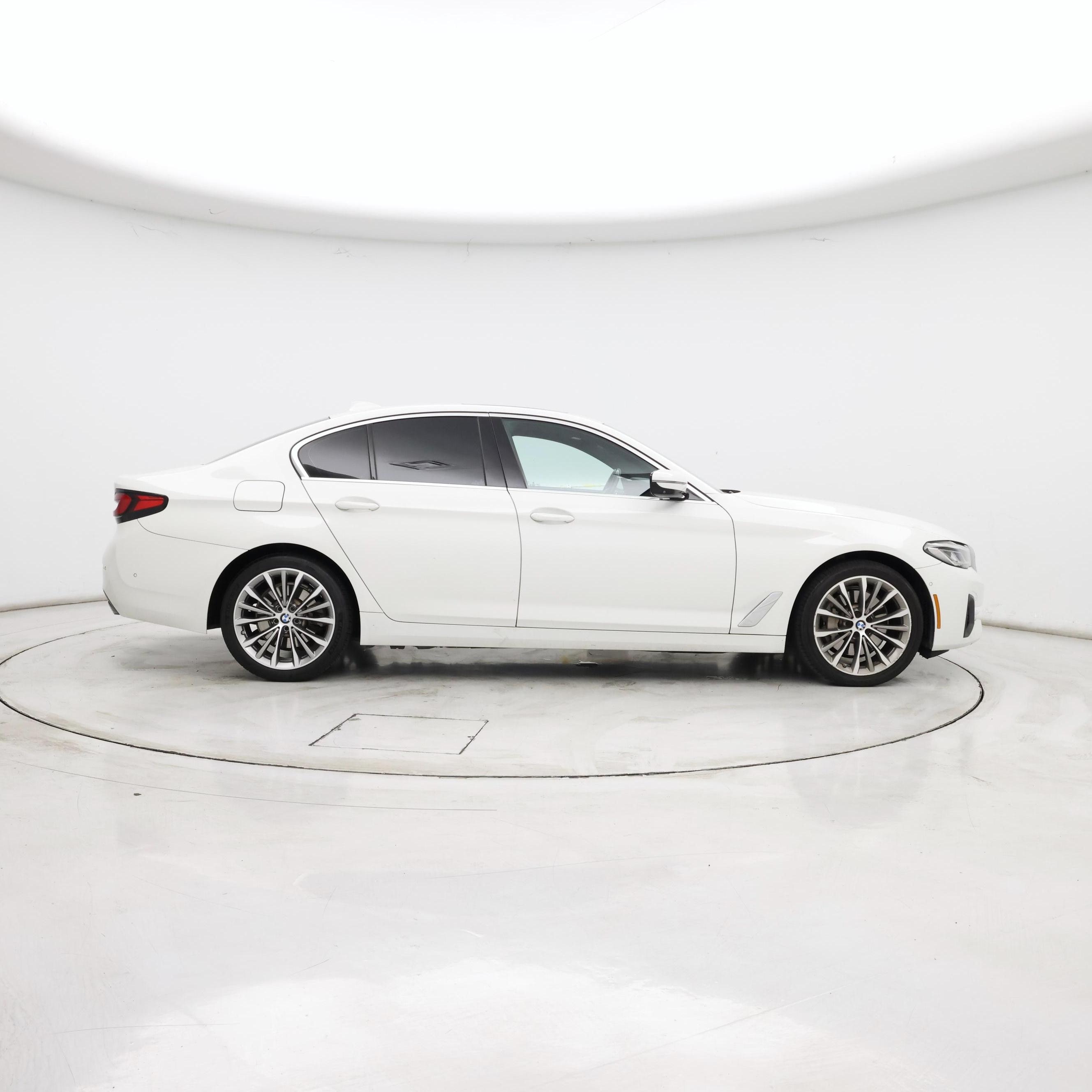 Thumbnail: 2021 BMW 5 Series - 7