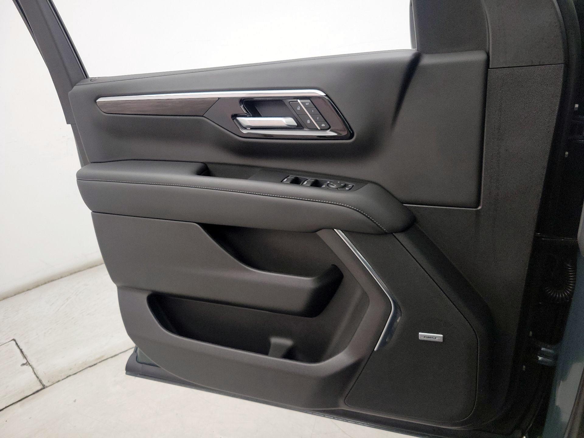 Thumbnail: 2025 Chevrolet Tahoe - 12