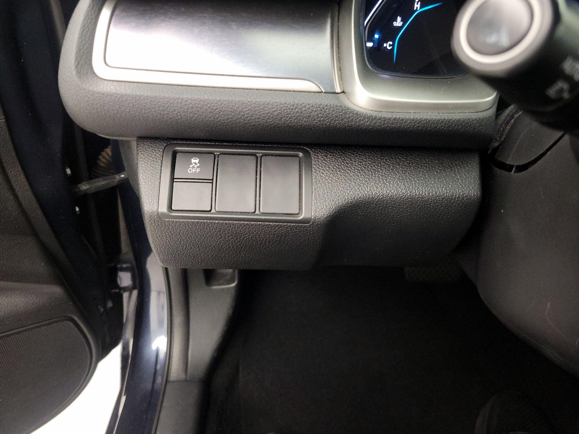 Thumbnail: 2016 Honda Civic - 13