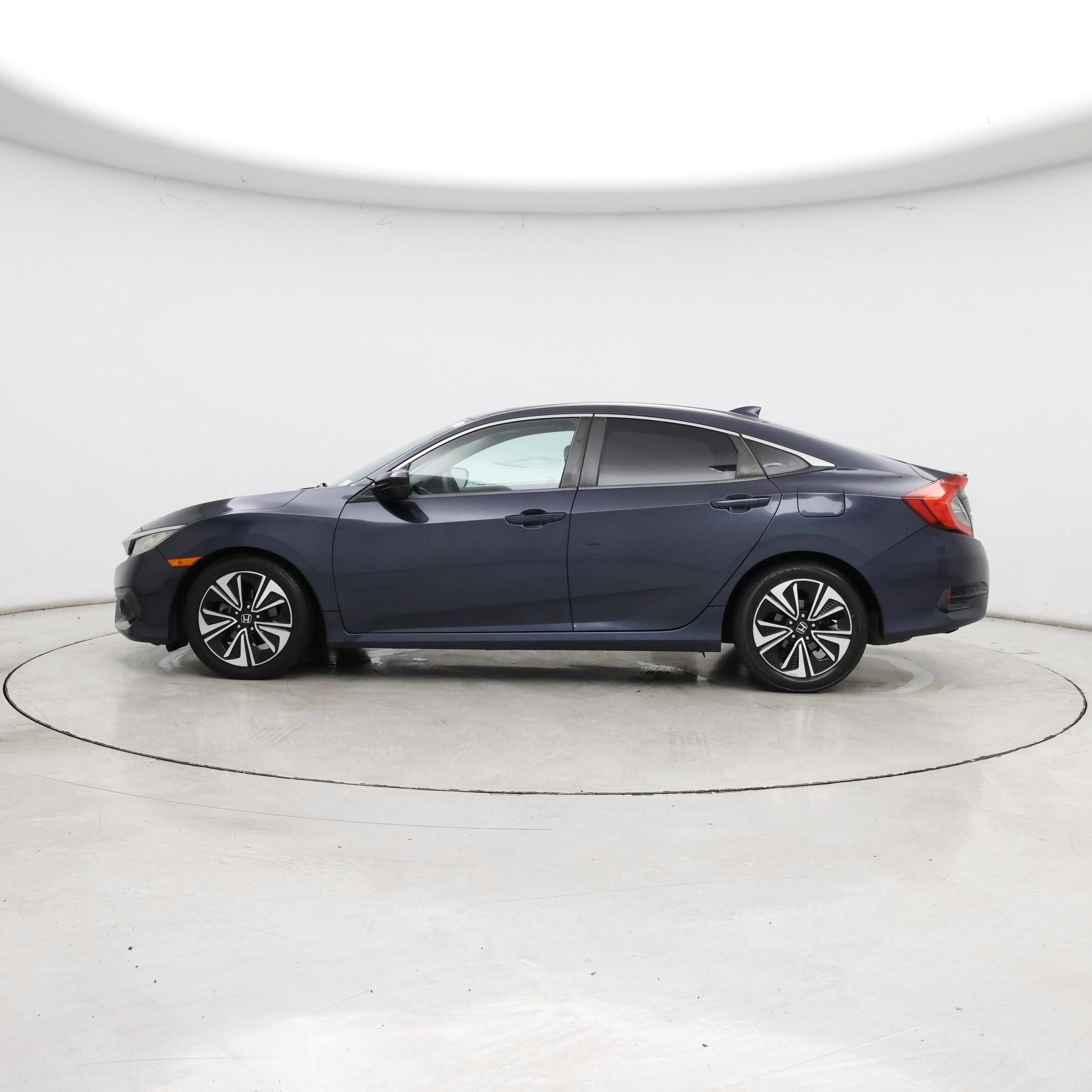 Thumbnail: 2016 Honda Civic - 3