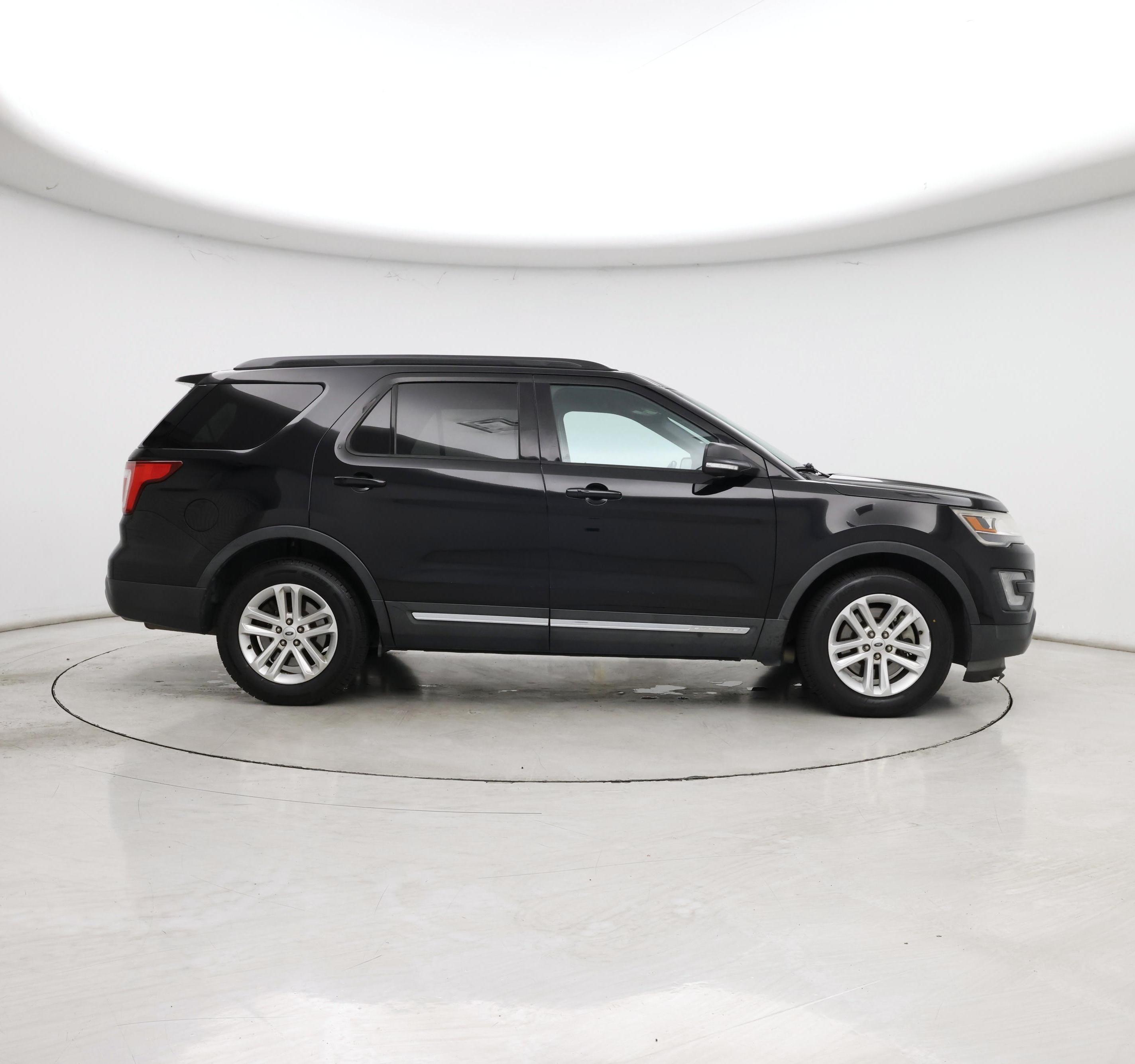 Thumbnail: 2017 Ford Explorer - 7