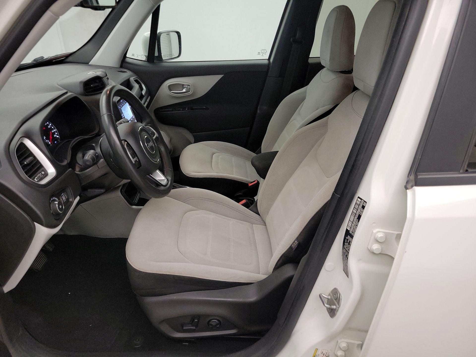 Thumbnail: 2018 Jeep Renegade - 11