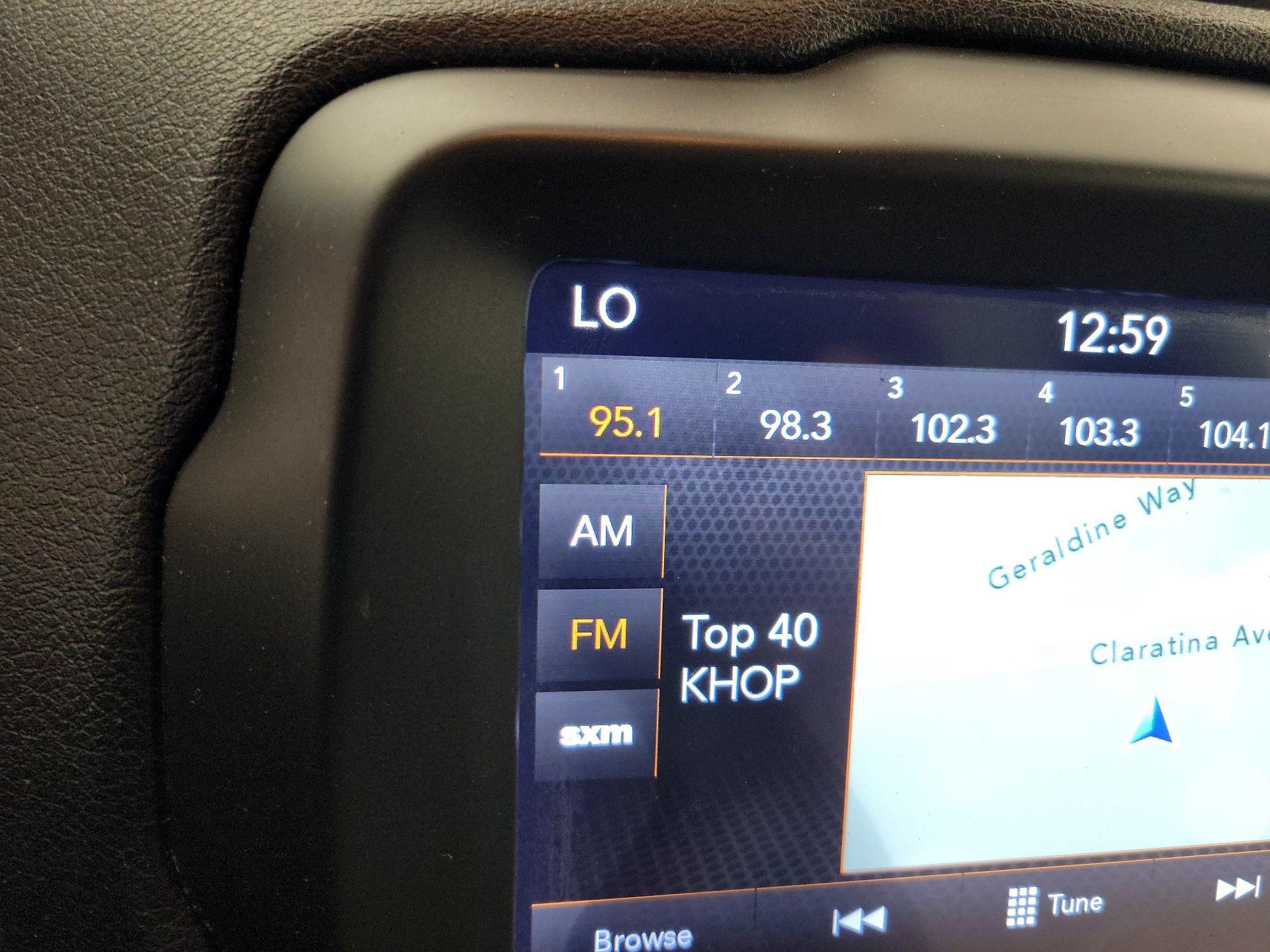 Thumbnail: 2018 Jeep Renegade - 16
