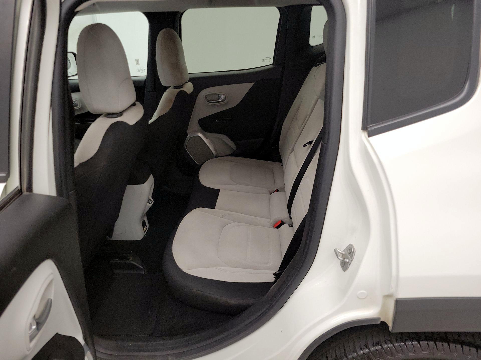 Thumbnail: 2018 Jeep Renegade - 20