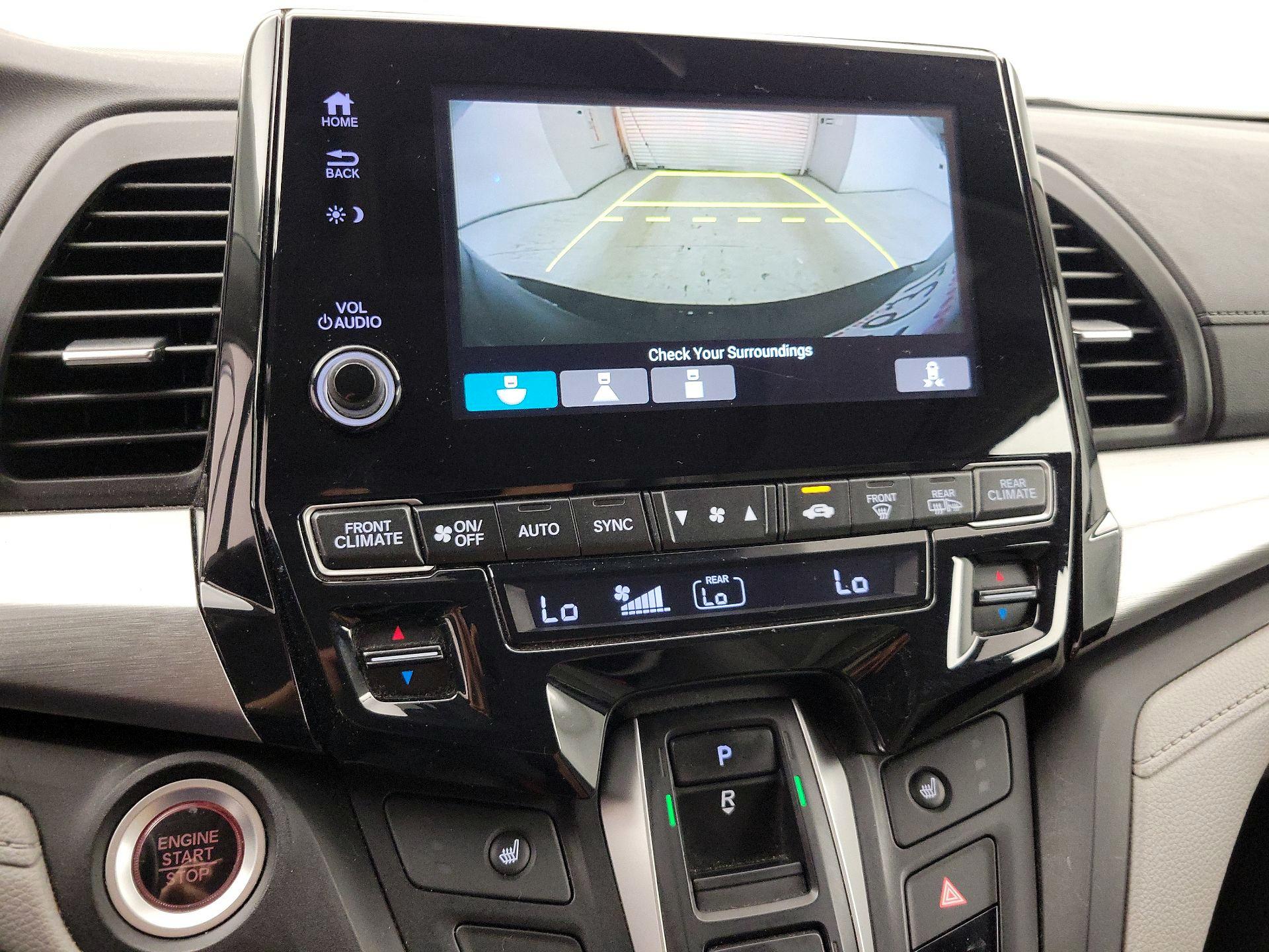 Thumbnail: 2018 Honda Odyssey - 14