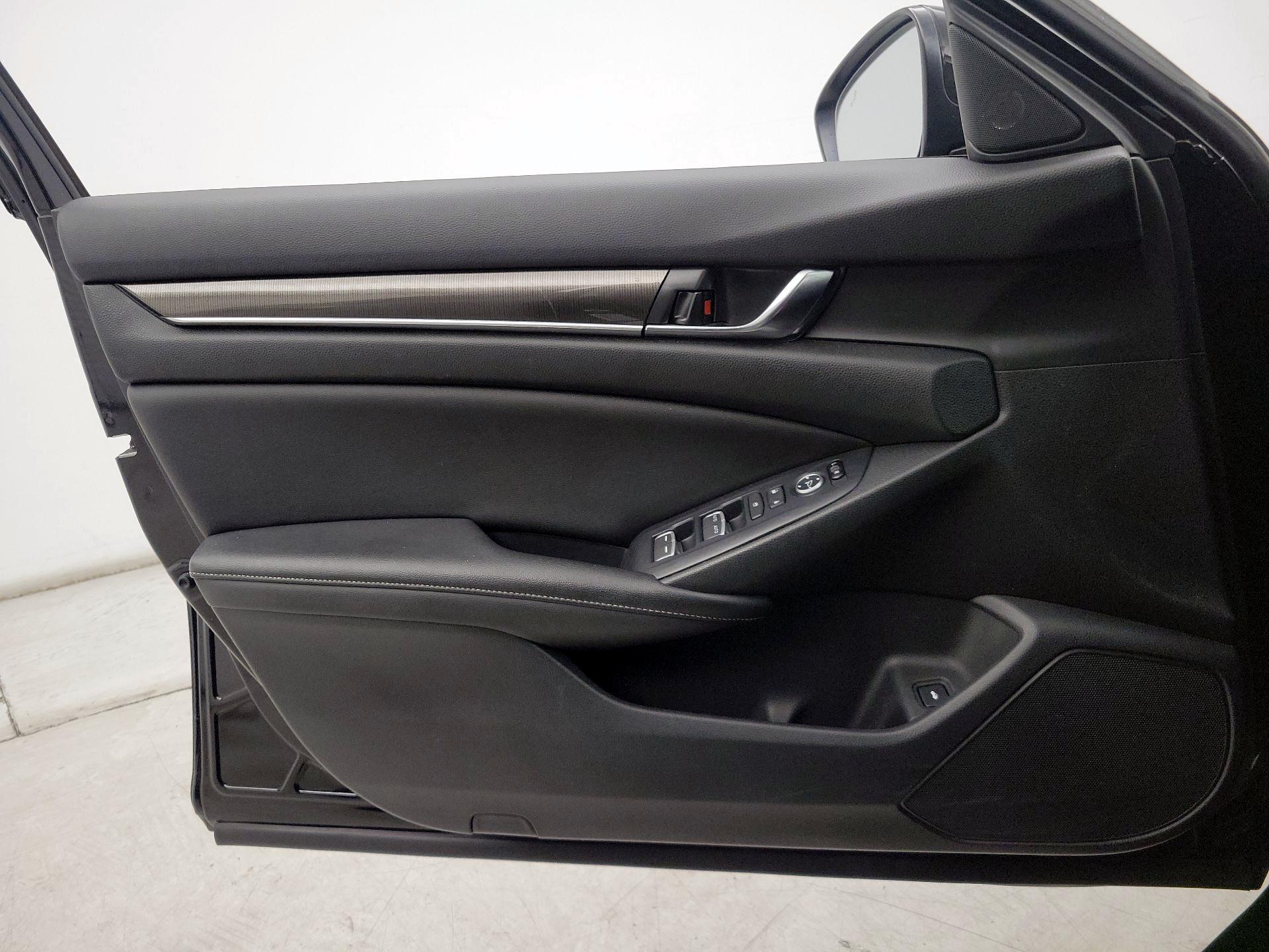Thumbnail: 2019 Honda Accord - 12