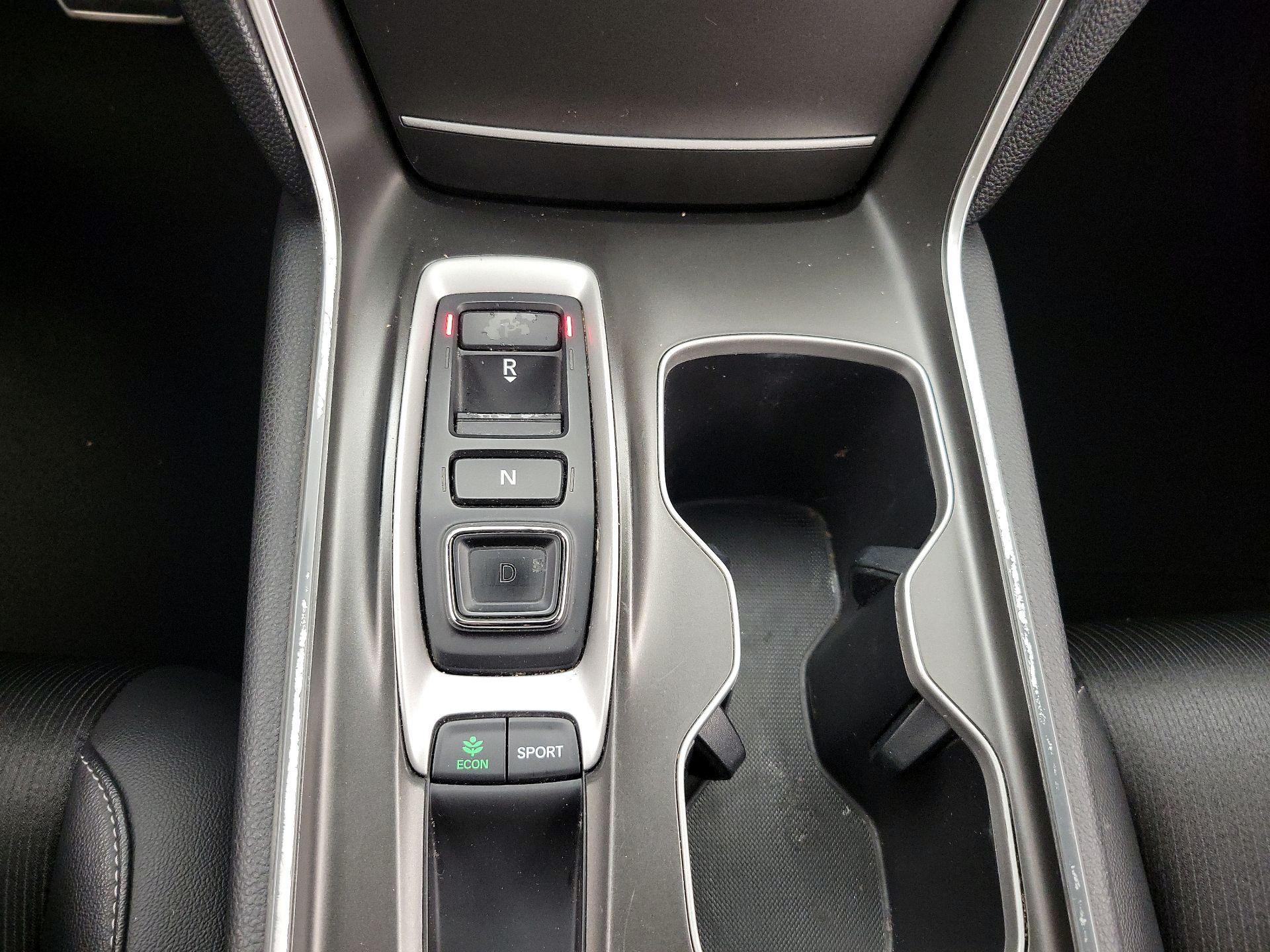 Thumbnail: 2019 Honda Accord - 17