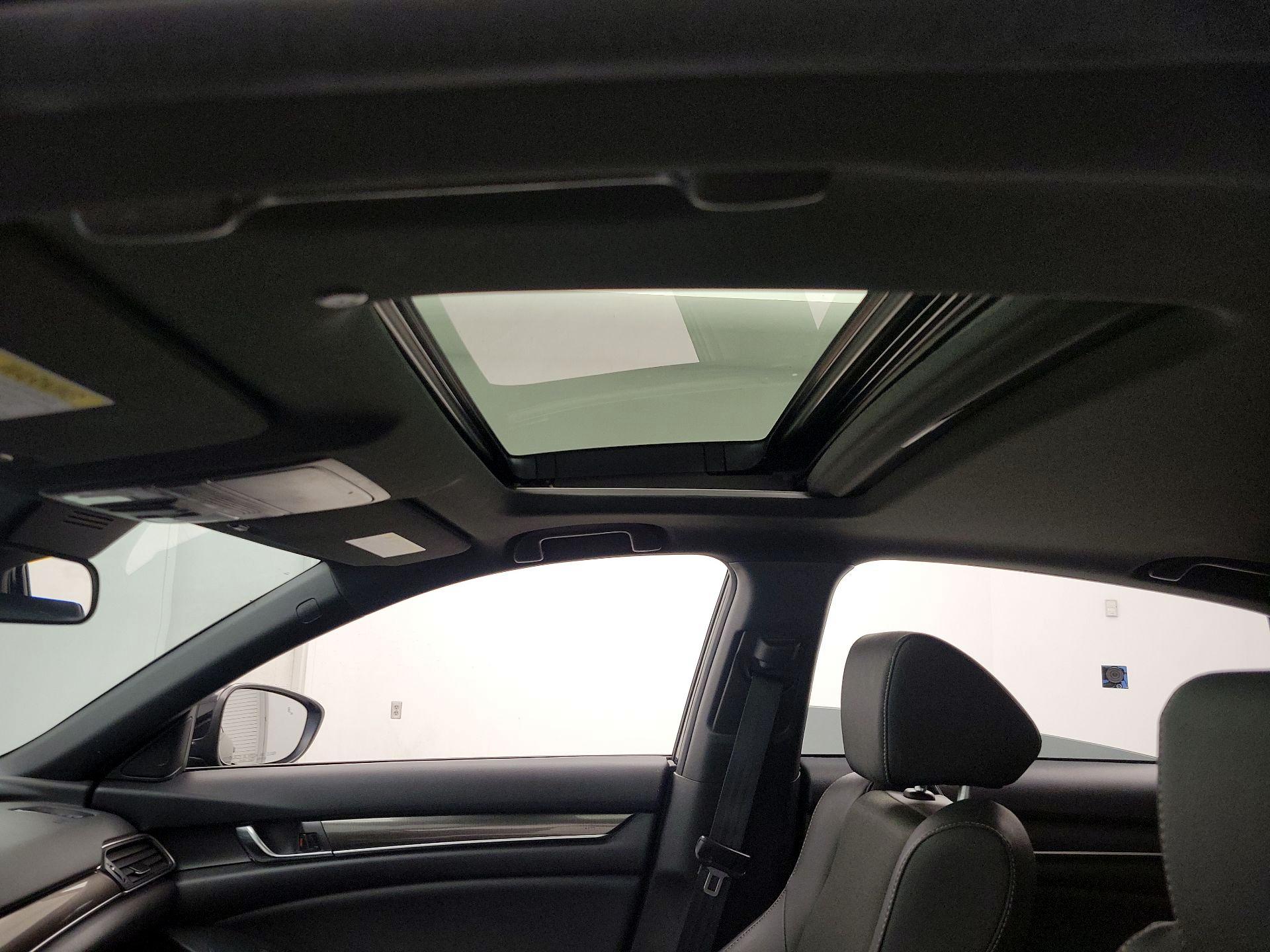 Thumbnail: 2019 Honda Accord - 19