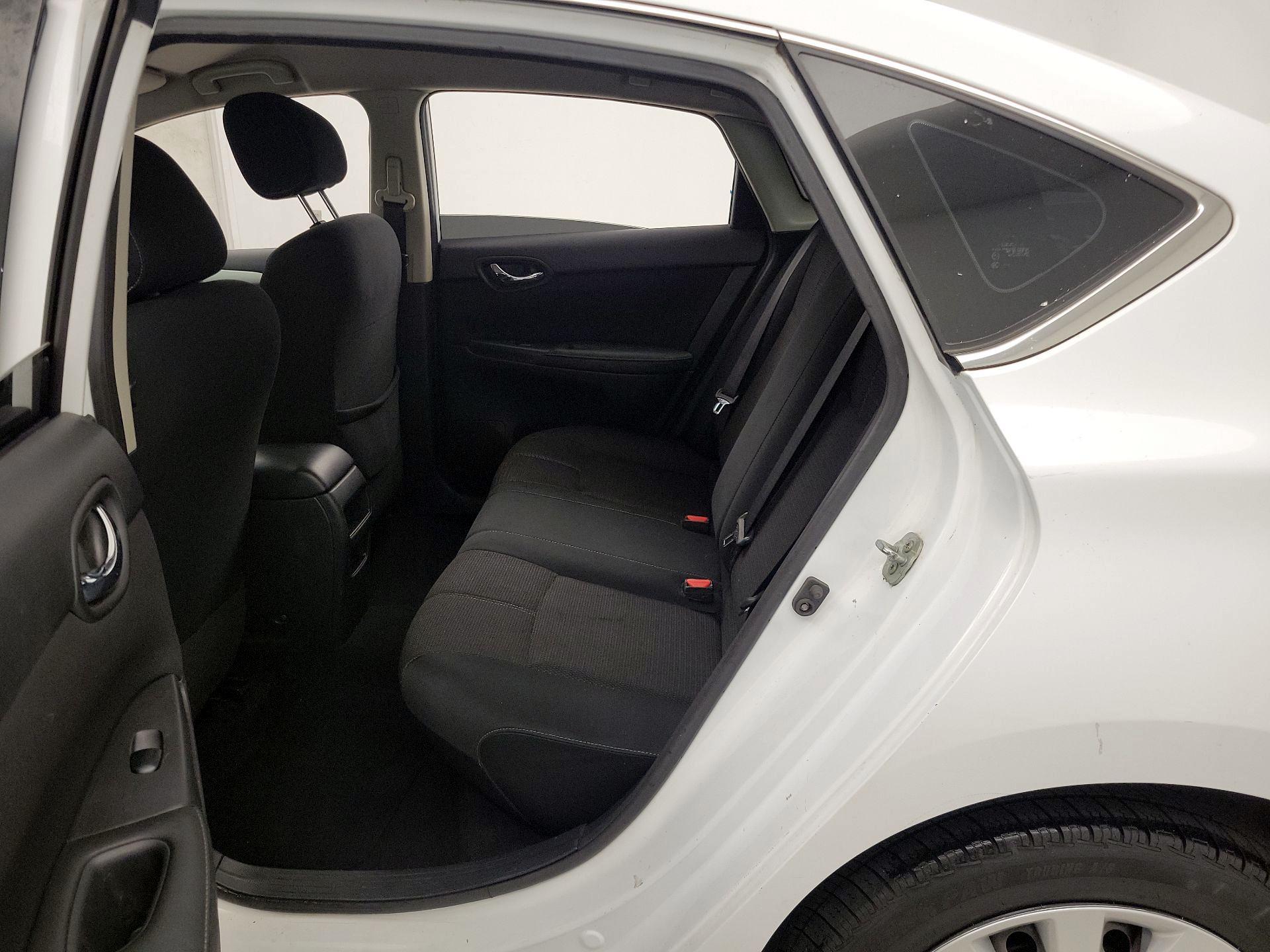 Thumbnail: 2018 Nissan Sentra - 19