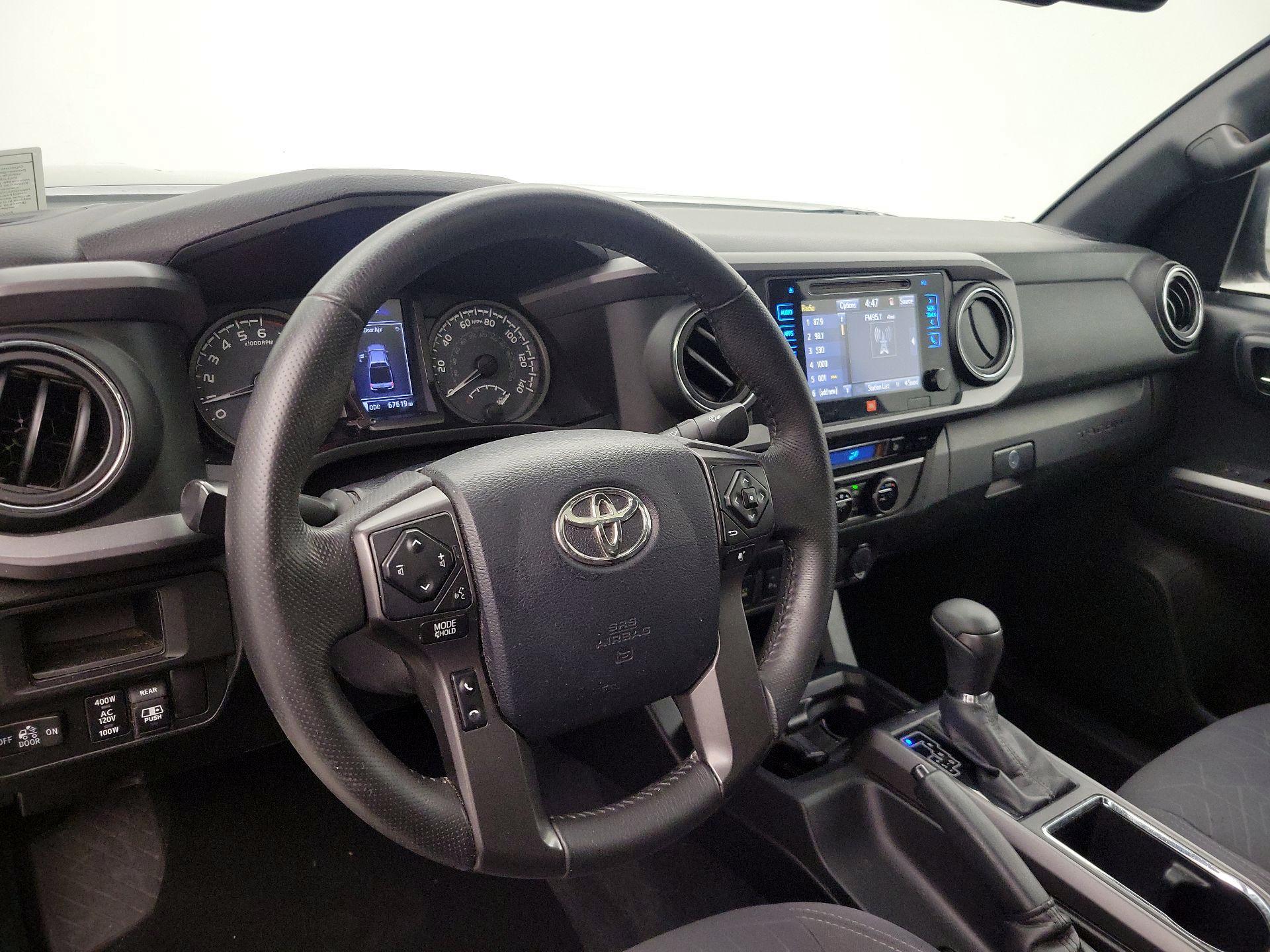 Thumbnail: 2017 Toyota Tacoma - 9