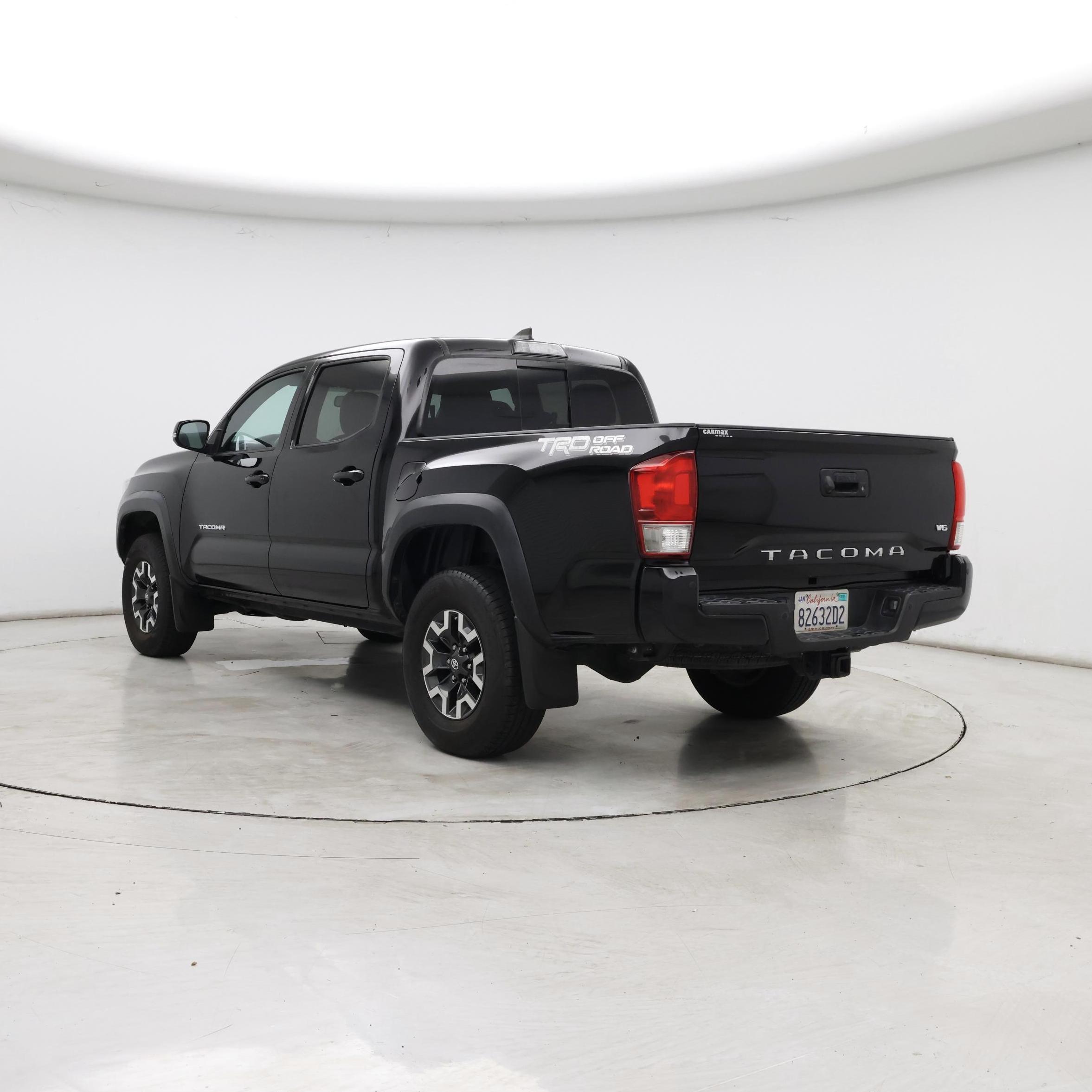 Thumbnail: 2017 Toyota Tacoma - 2
