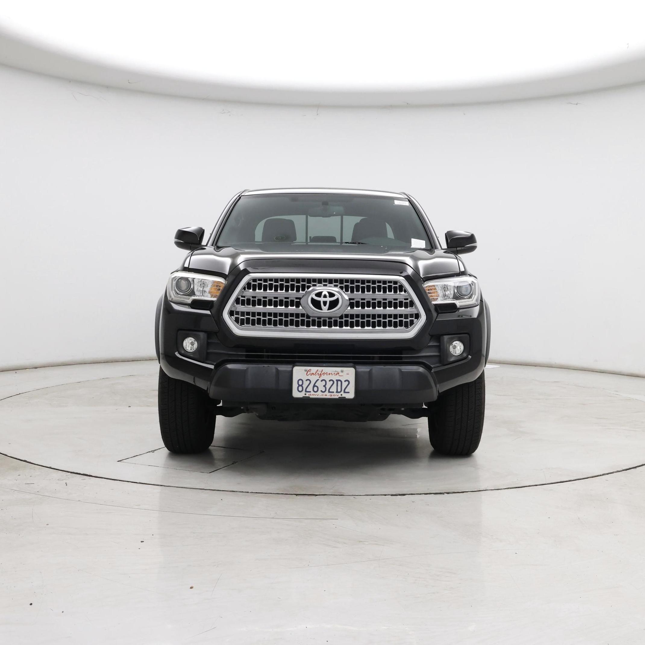 Thumbnail: 2017 Toyota Tacoma - 5