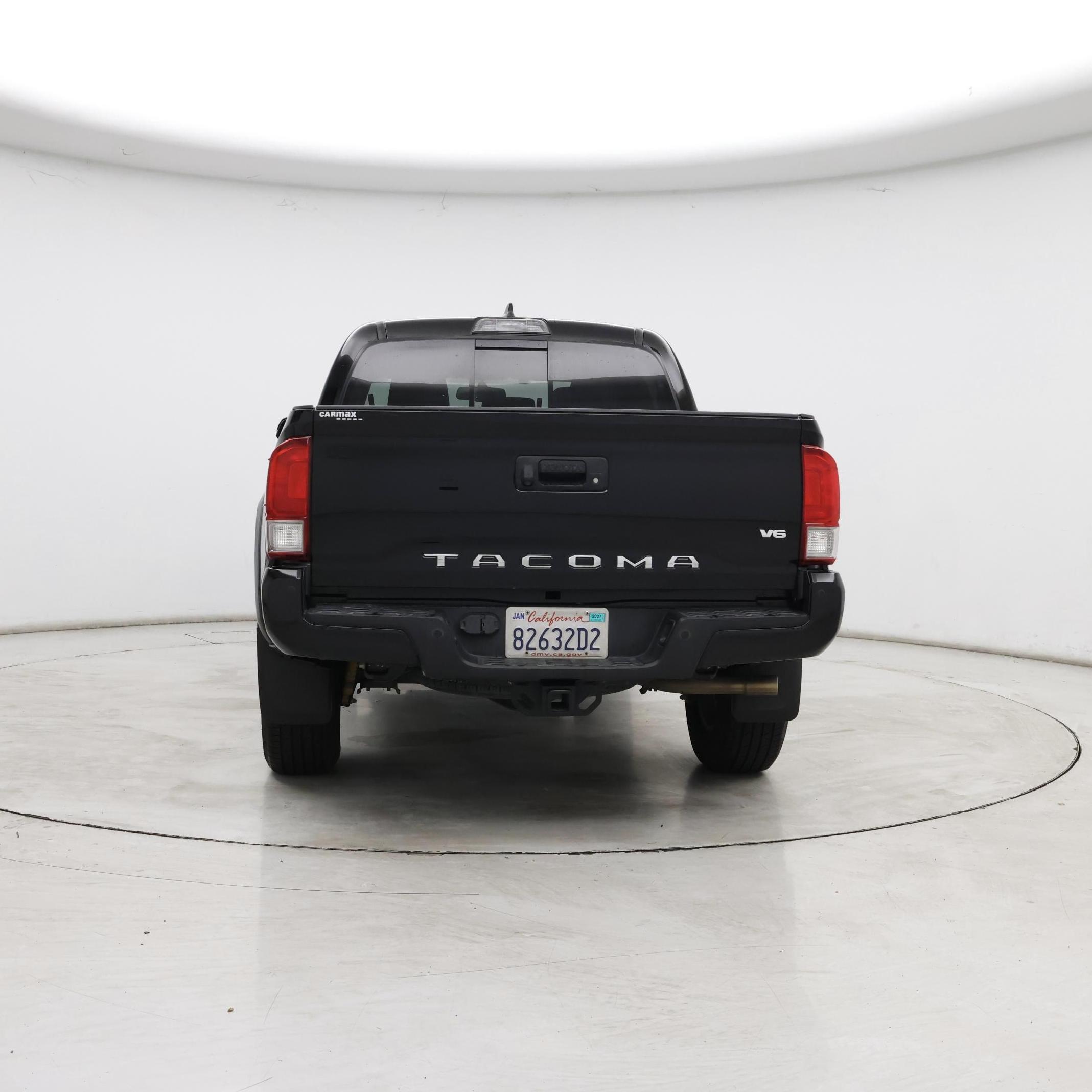 Thumbnail: 2017 Toyota Tacoma - 6