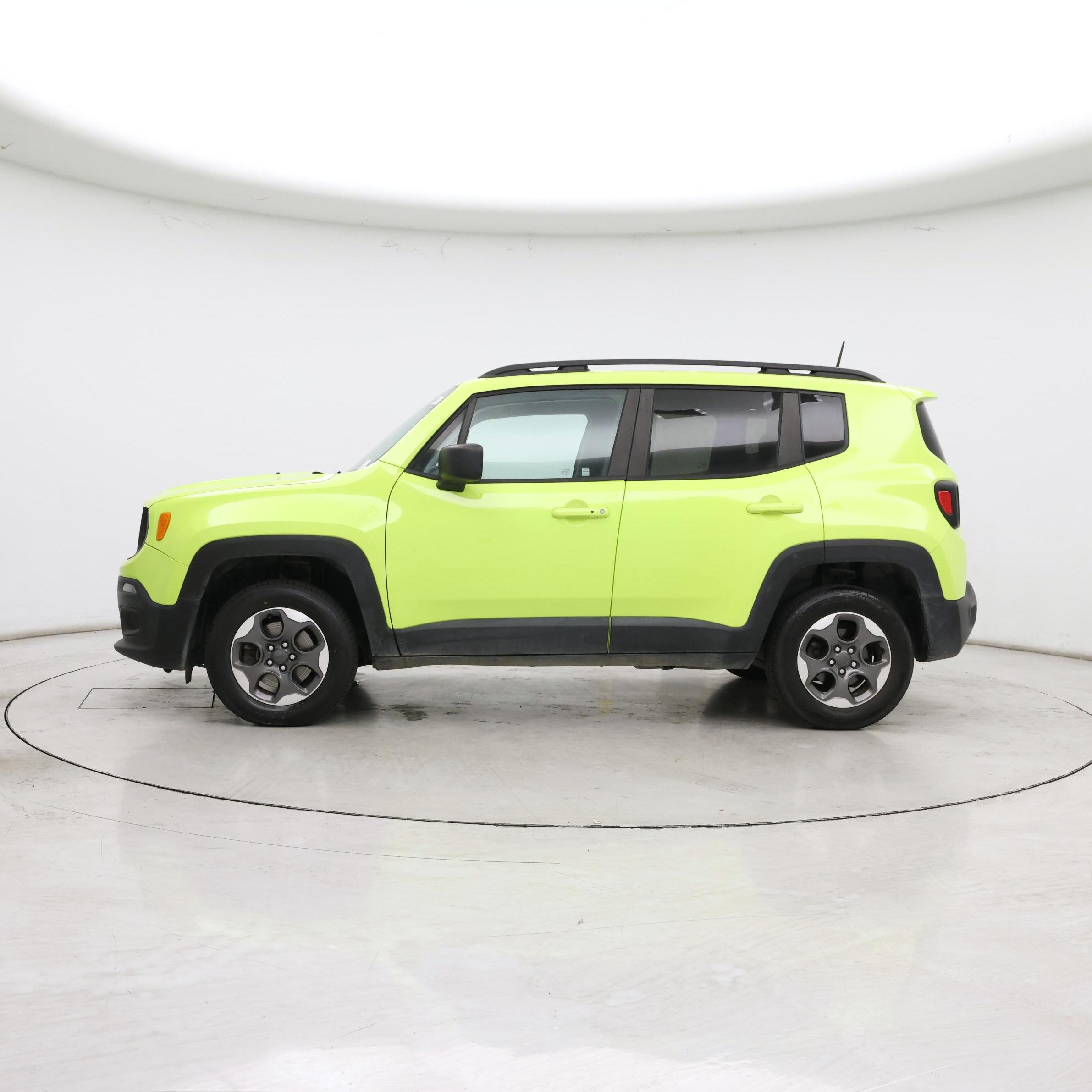 Thumbnail: 2017 Jeep Renegade - 3