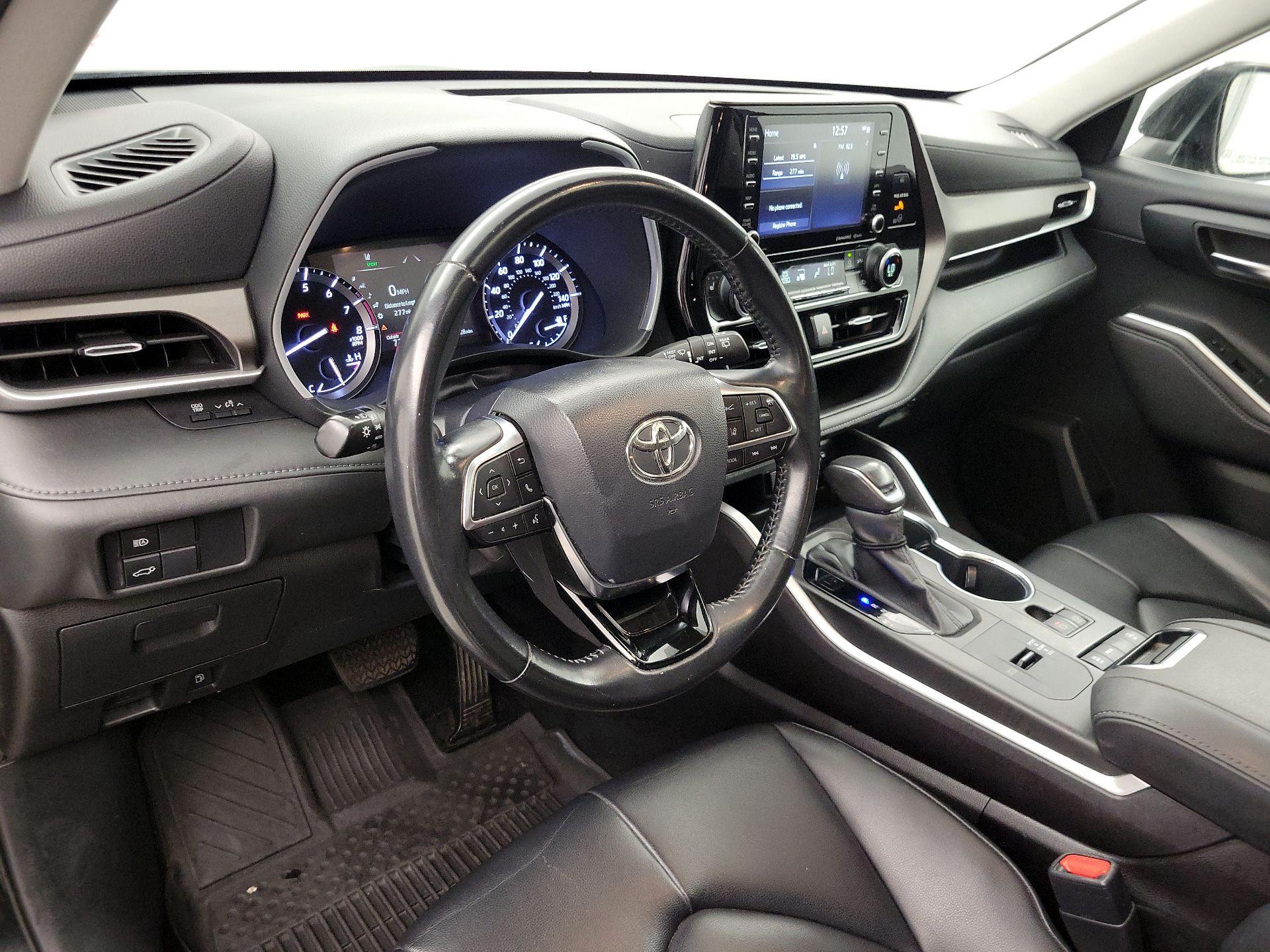 Thumbnail: 2020 Toyota Highlander - 9